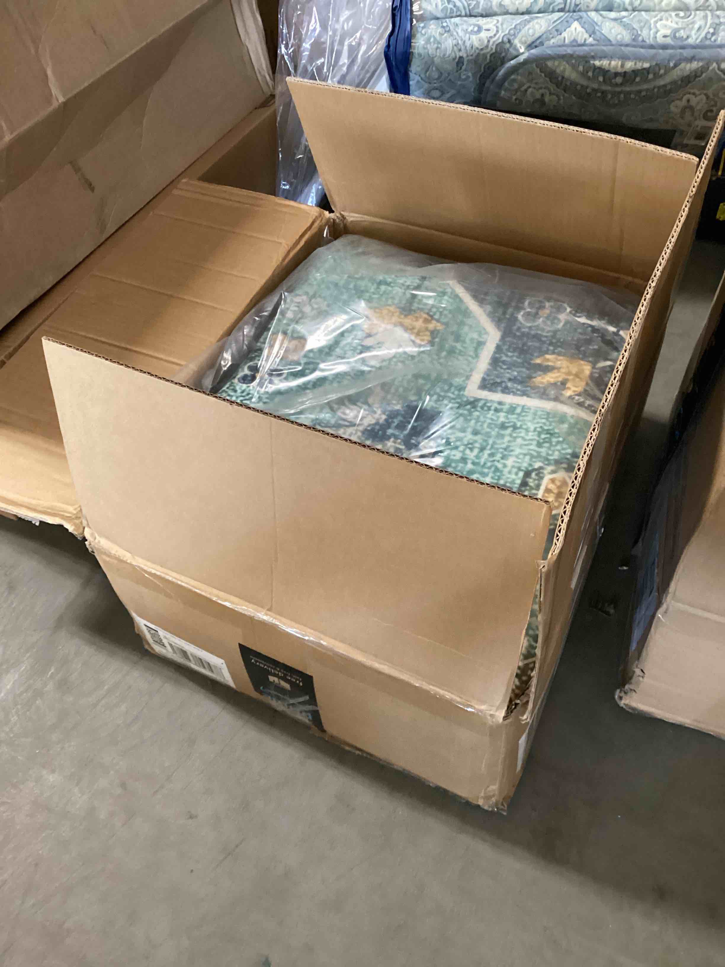 https://s3.amazonaws.com/lotting-images-prod/bidfta/GRN3962879_1699632171965.jpeg