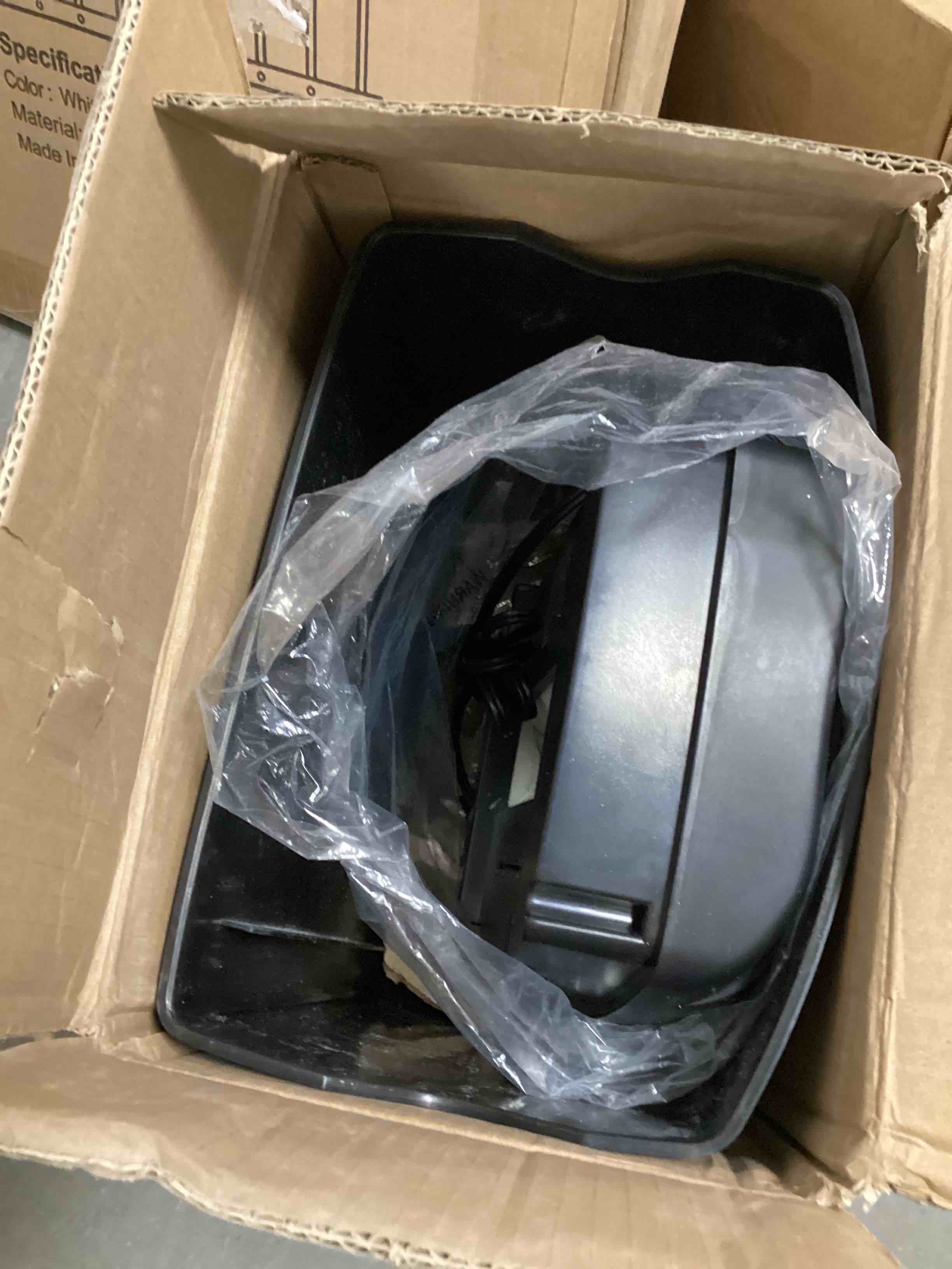 https://s3.amazonaws.com/lotting-images-prod/bidfta/GRN3963016_1699887507545.jpeg