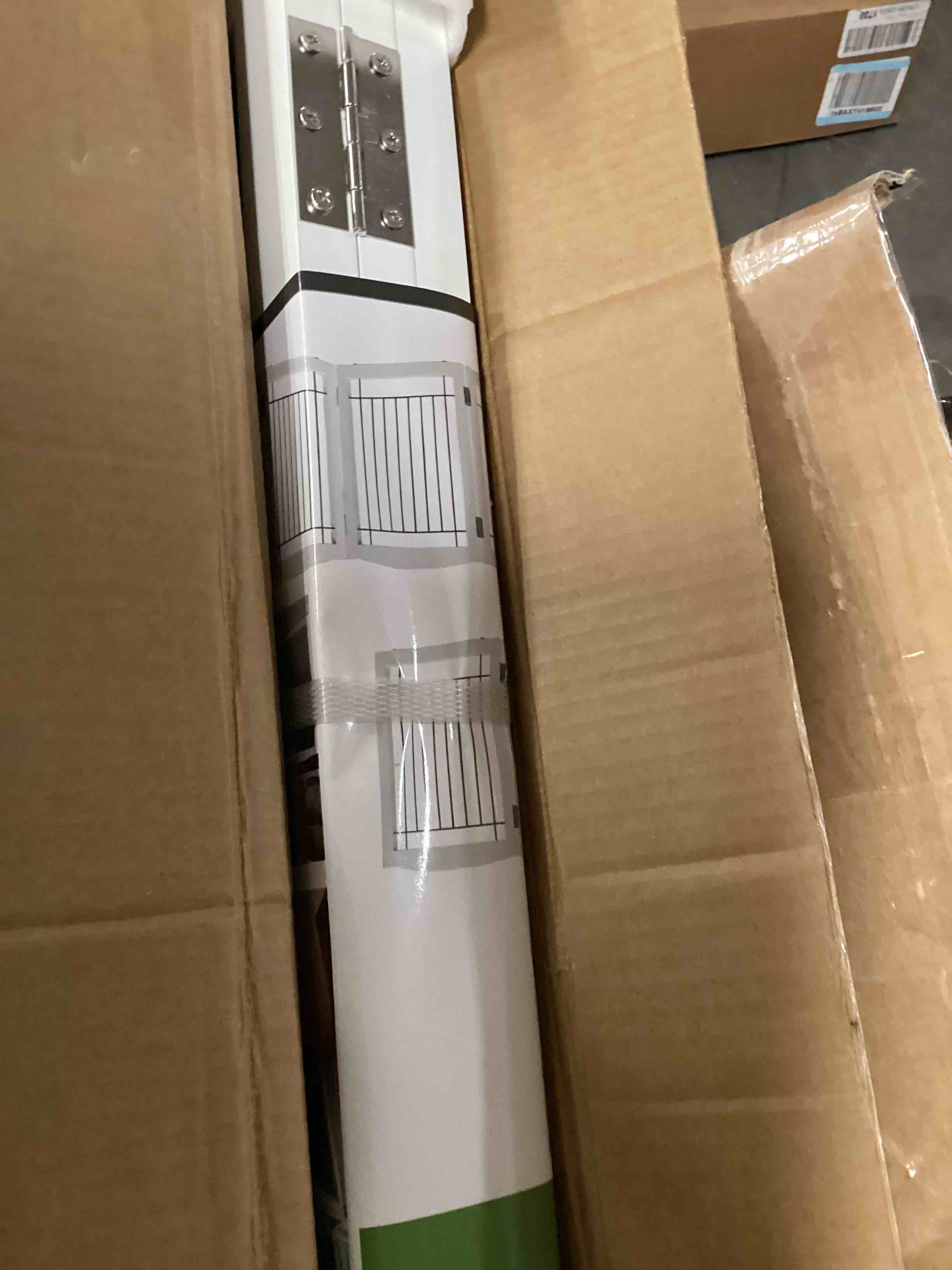 https://s3.amazonaws.com/lotting-images-prod/bidfta/GRN3963100_1699909097151.jpeg