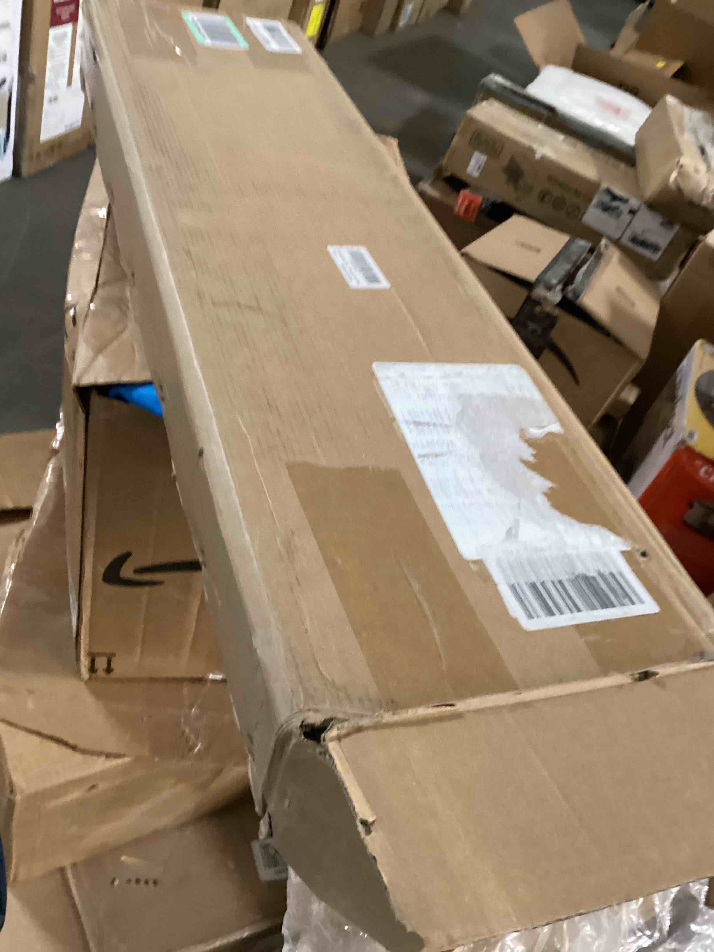 https://s3.amazonaws.com/lotting-images-prod/bidfta/GRN3963109_1699909901346.jpeg