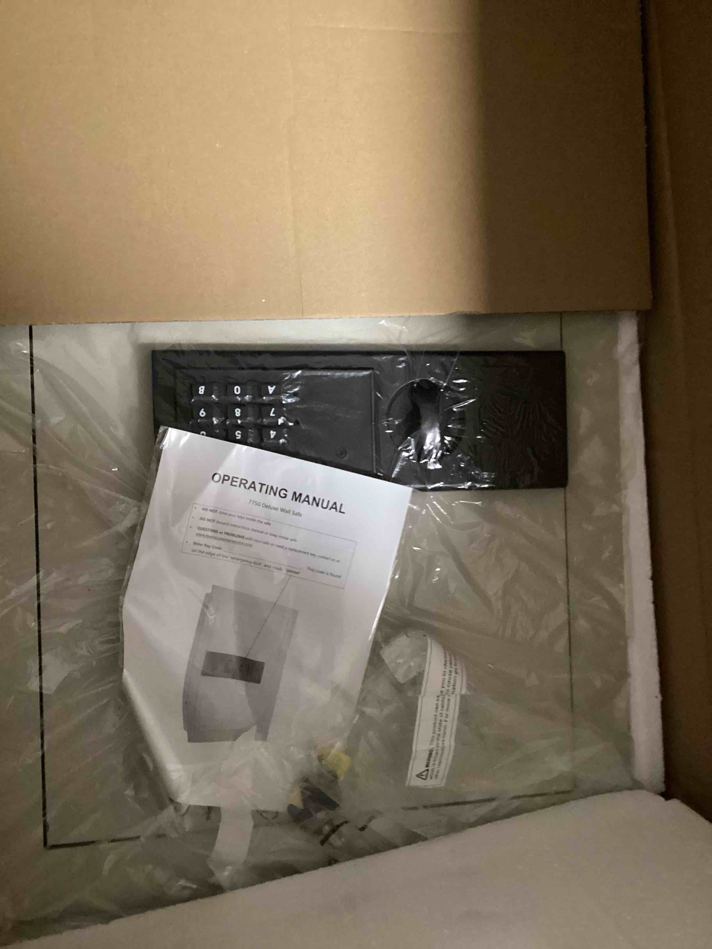 https://s3.amazonaws.com/lotting-images-prod/bidfta/GRN3963256_1699996131427.jpeg