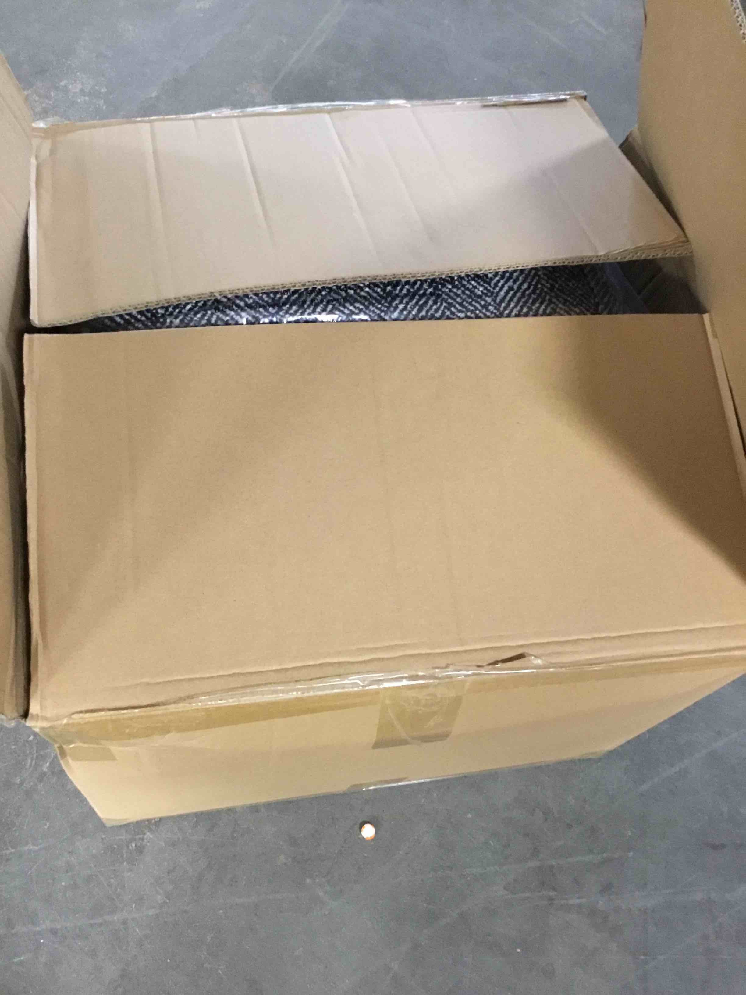 https://s3.amazonaws.com/lotting-images-prod/bidfta/GRN3963413_1700080776486.jpeg