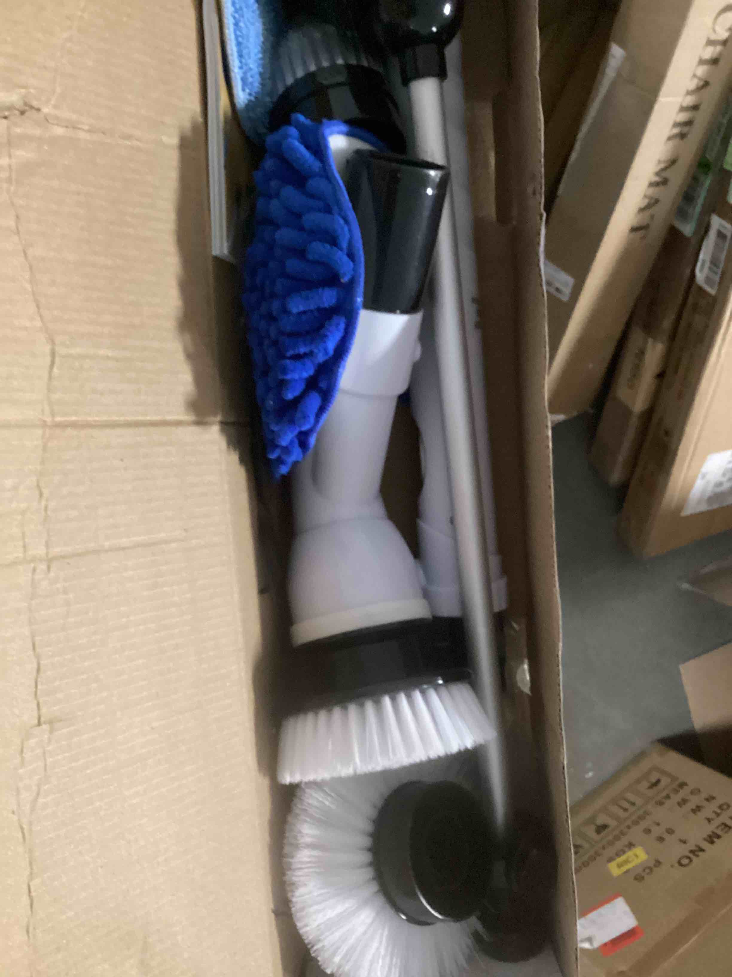 https://s3.amazonaws.com/lotting-images-prod/bidfta/GRN3963552_1700679916681.jpeg