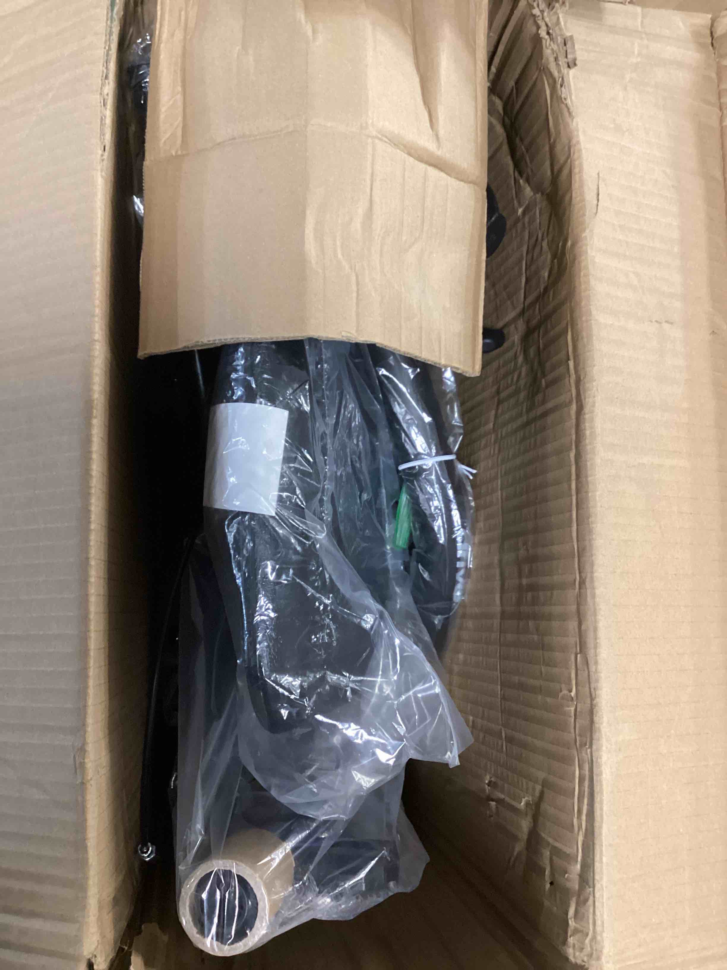 https://s3.amazonaws.com/lotting-images-prod/bidfta/GRN3965507_1696433306013.jpeg