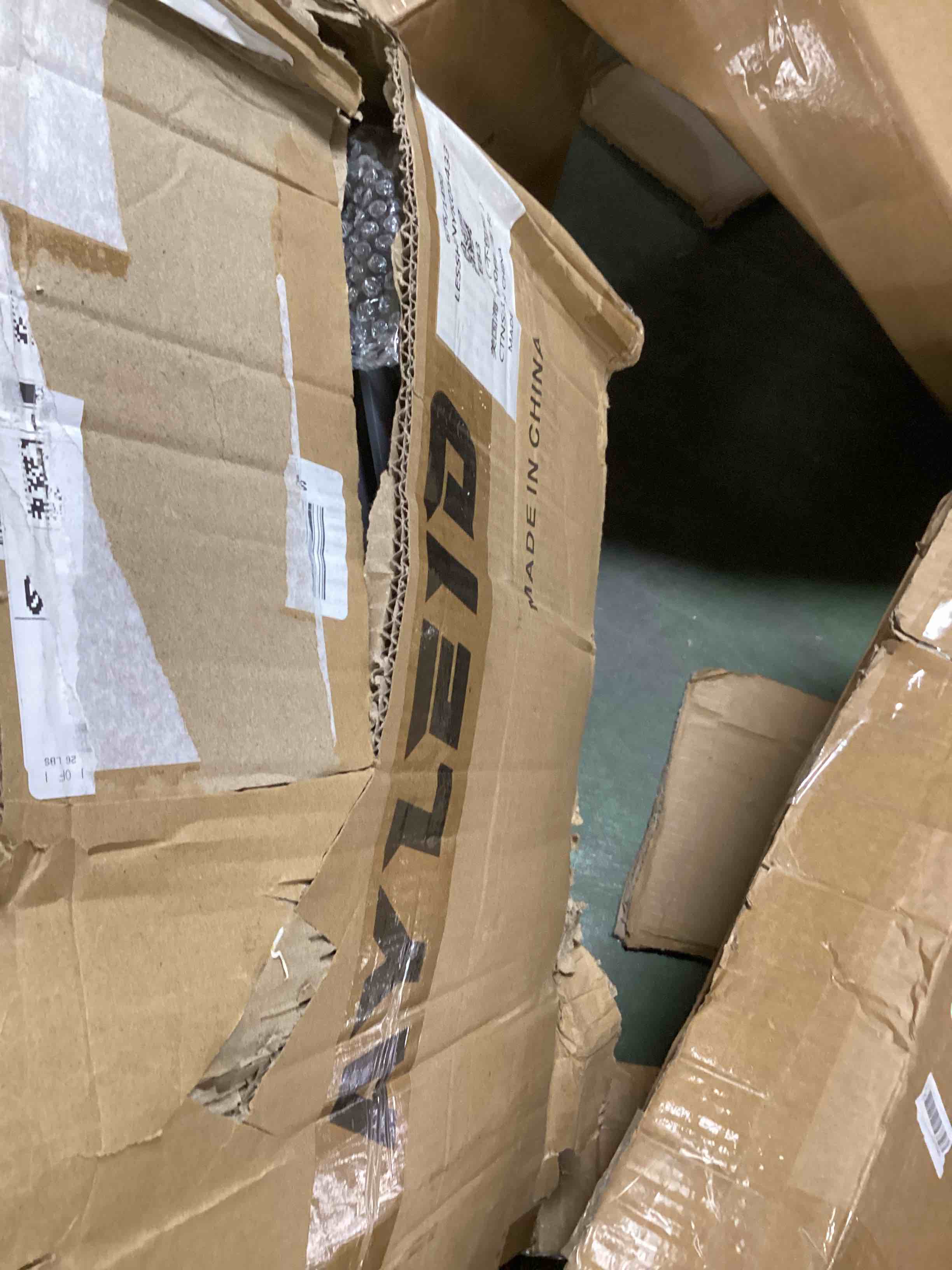https://s3.amazonaws.com/lotting-images-prod/bidfta/GRN3965515_1696432080386.jpeg