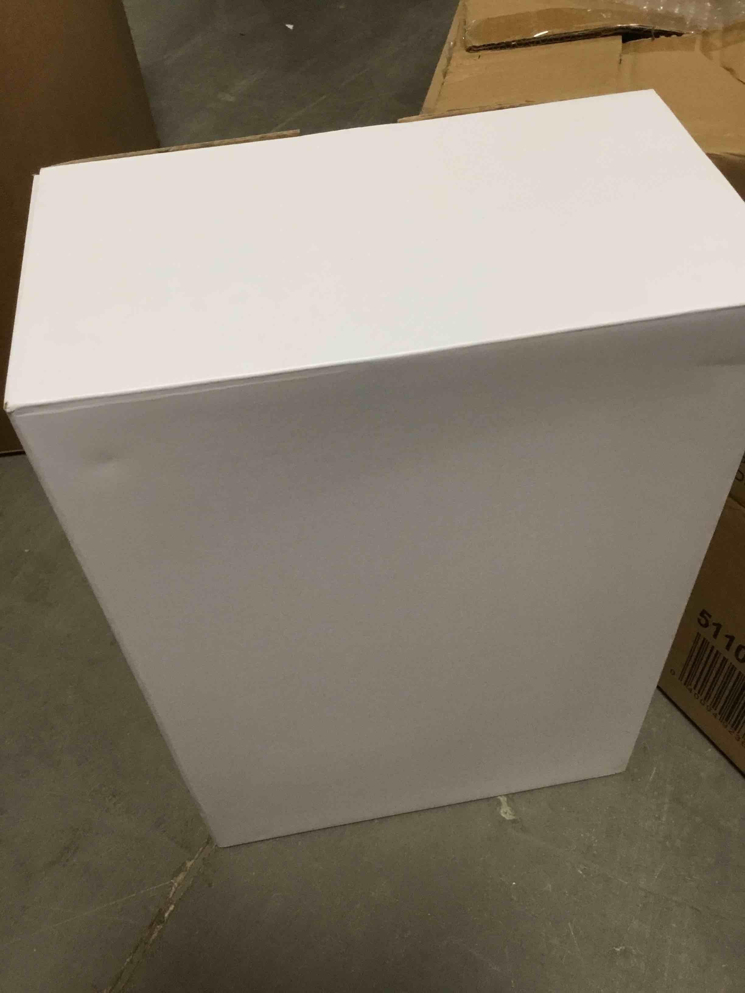 https://s3.amazonaws.com/lotting-images-prod/bidfta/GRN3966284_1697647403390.jpeg