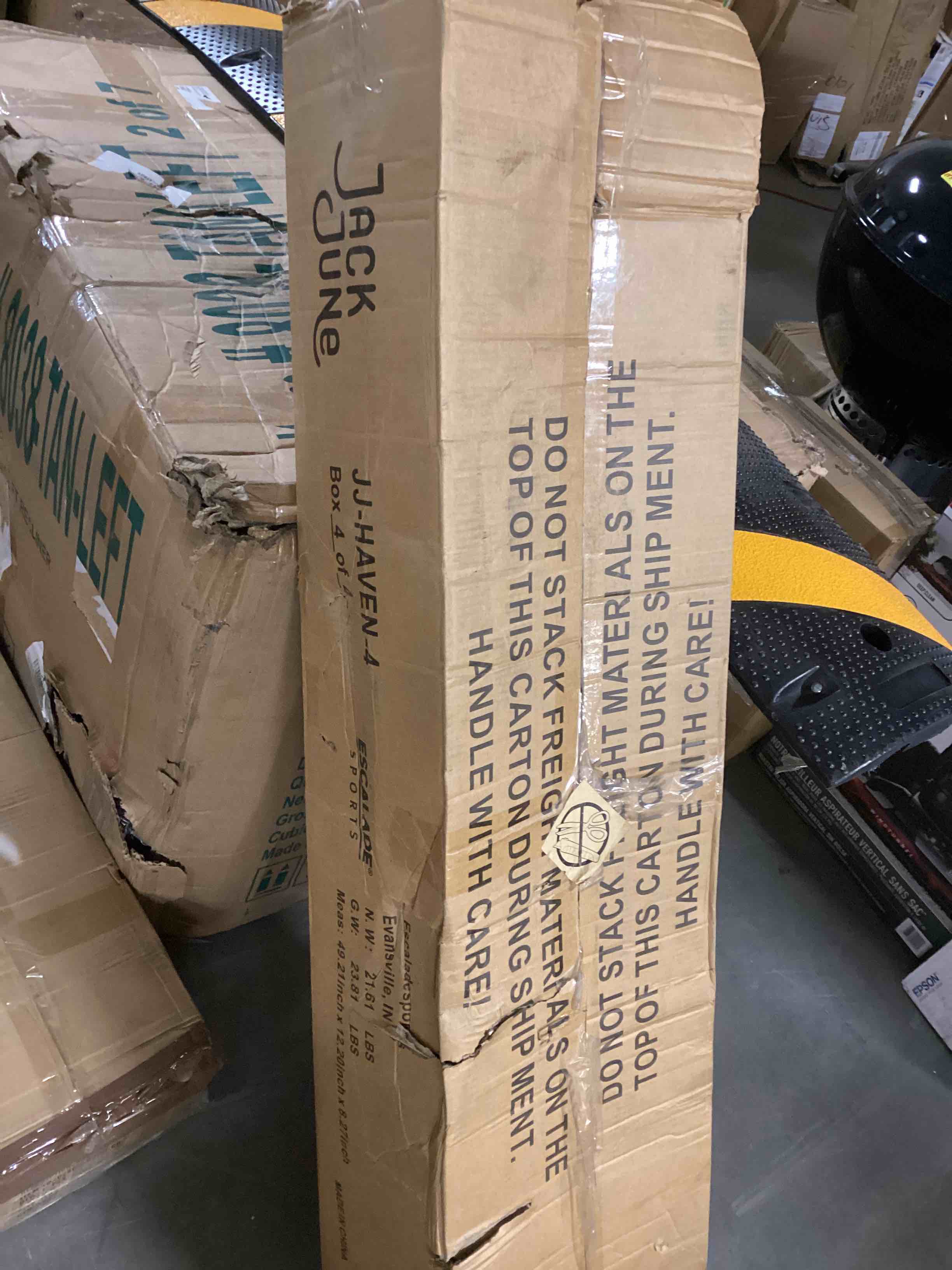 https://s3.amazonaws.com/lotting-images-prod/bidfta/GRN3966614_1691677863631.jpeg