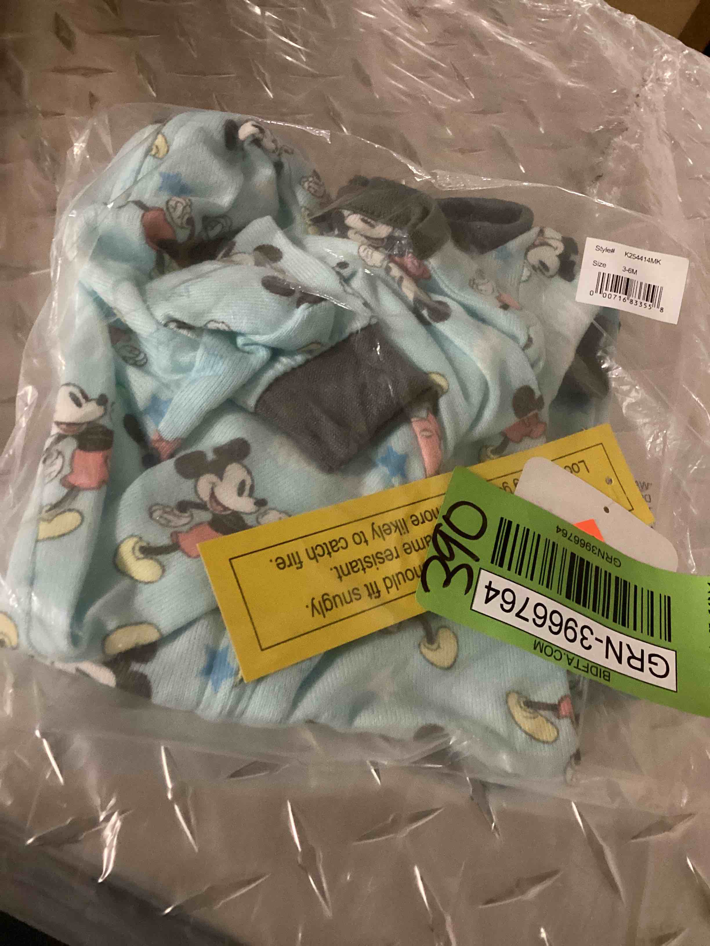 https://s3.amazonaws.com/lotting-images-prod/bidfta/GRN3966764_1691707890944.jpeg