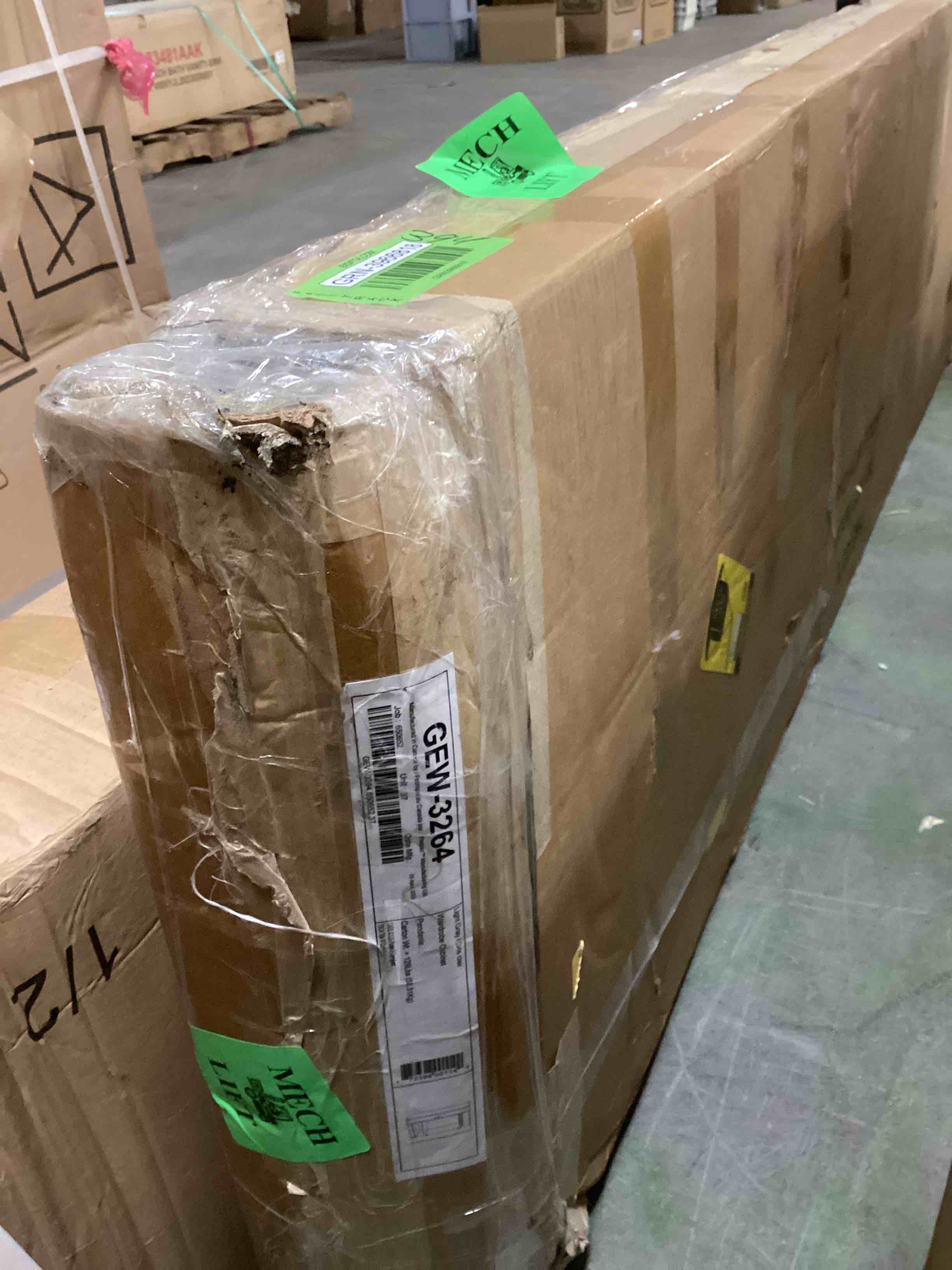 https://s3.amazonaws.com/lotting-images-prod/bidfta/GRN3966818_1692039875364.jpeg