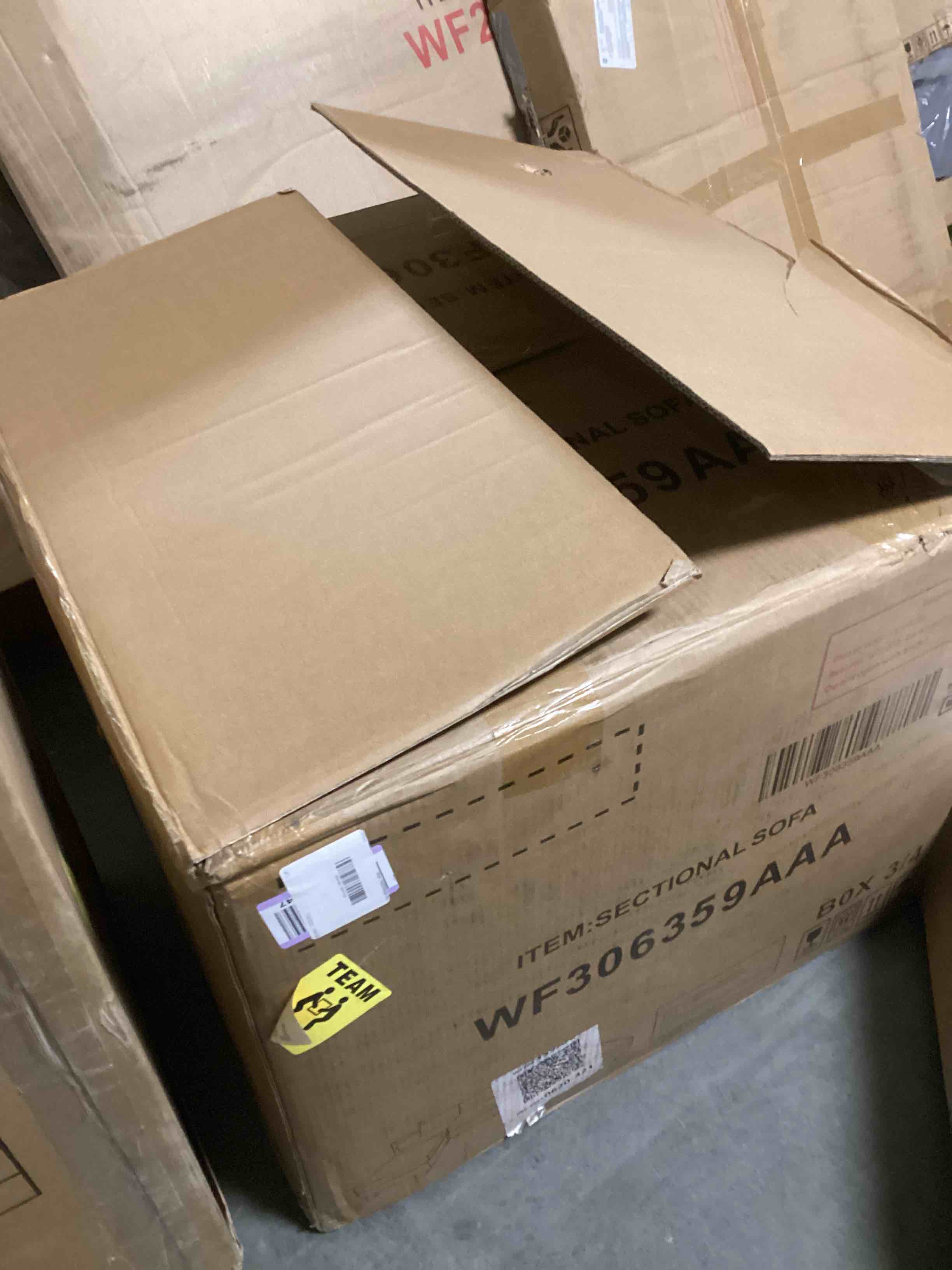 https://s3.amazonaws.com/lotting-images-prod/bidfta/GRN3966843_1692046041254.jpeg