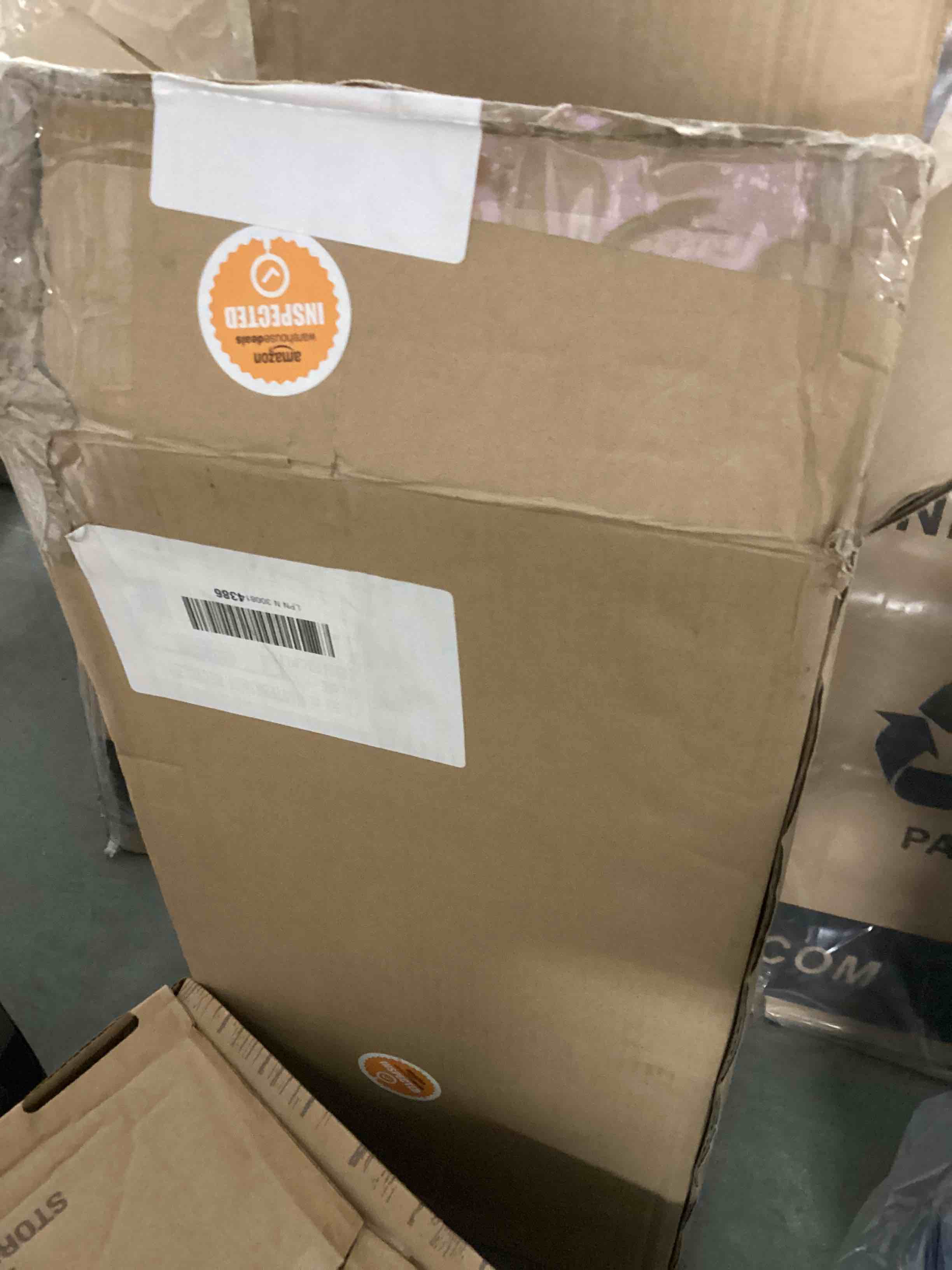 https://s3.amazonaws.com/lotting-images-prod/bidfta/GRN3967164_1692301876905.jpeg
