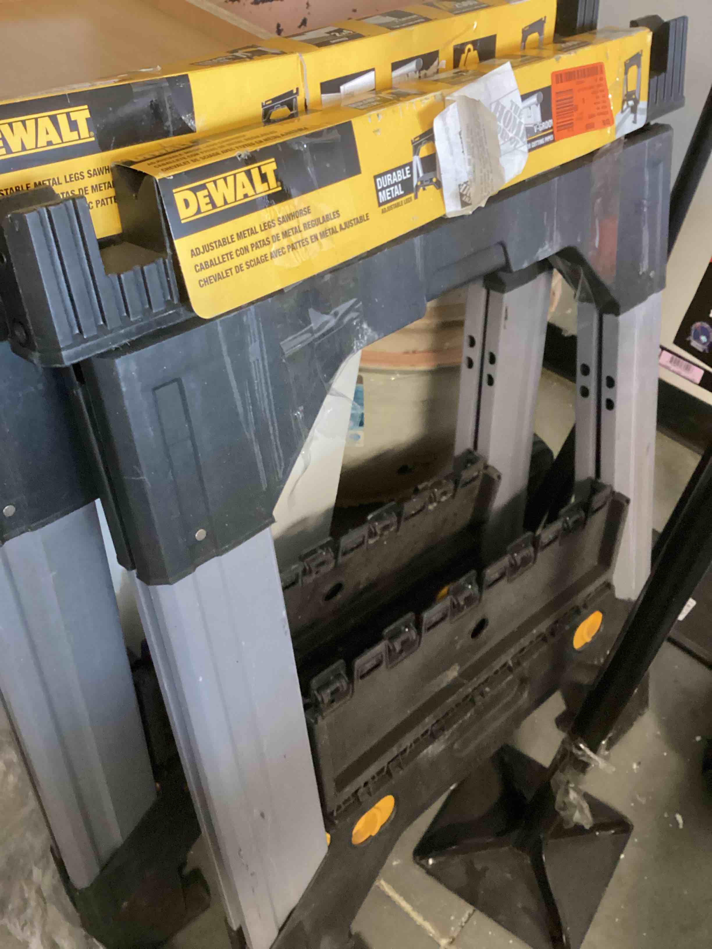 https://s3.amazonaws.com/lotting-images-prod/bidfta/GRN3967564_1693345317101.jpeg