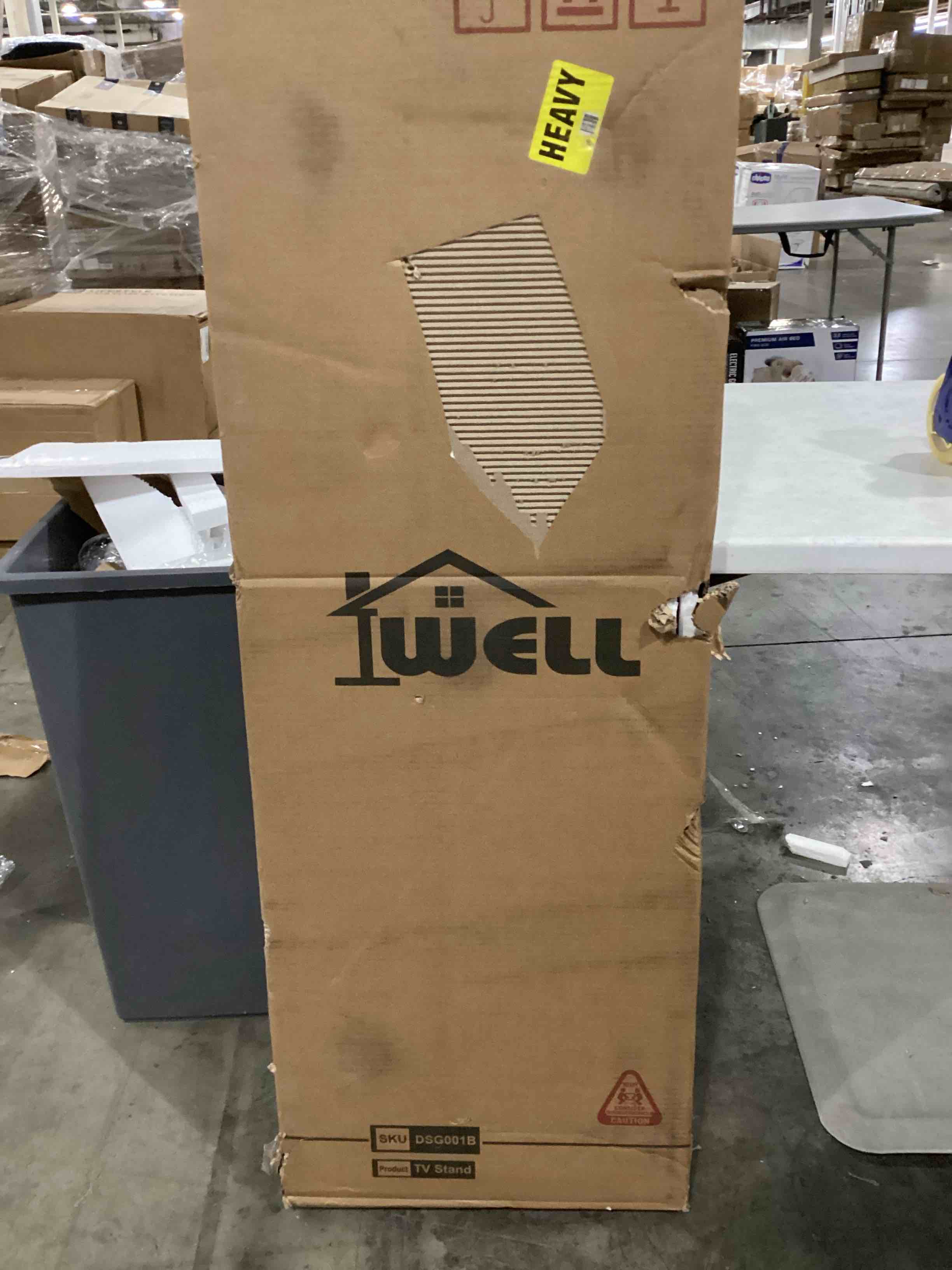 https://s3.amazonaws.com/lotting-images-prod/bidfta/GRN4028572_1707329078385.jpeg
