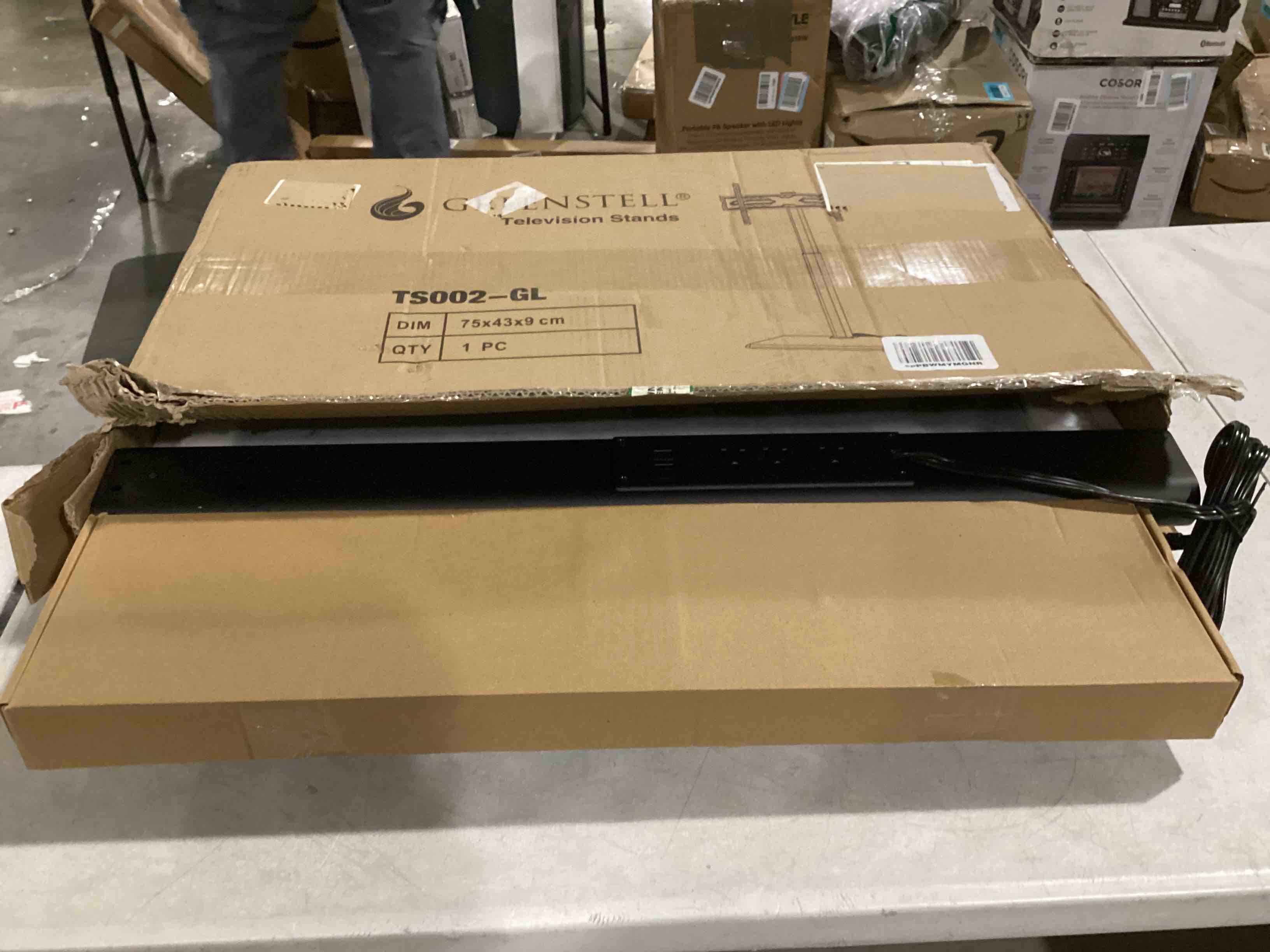 https://s3.amazonaws.com/lotting-images-prod/bidfta/GRN4029198_1708016240731.jpeg