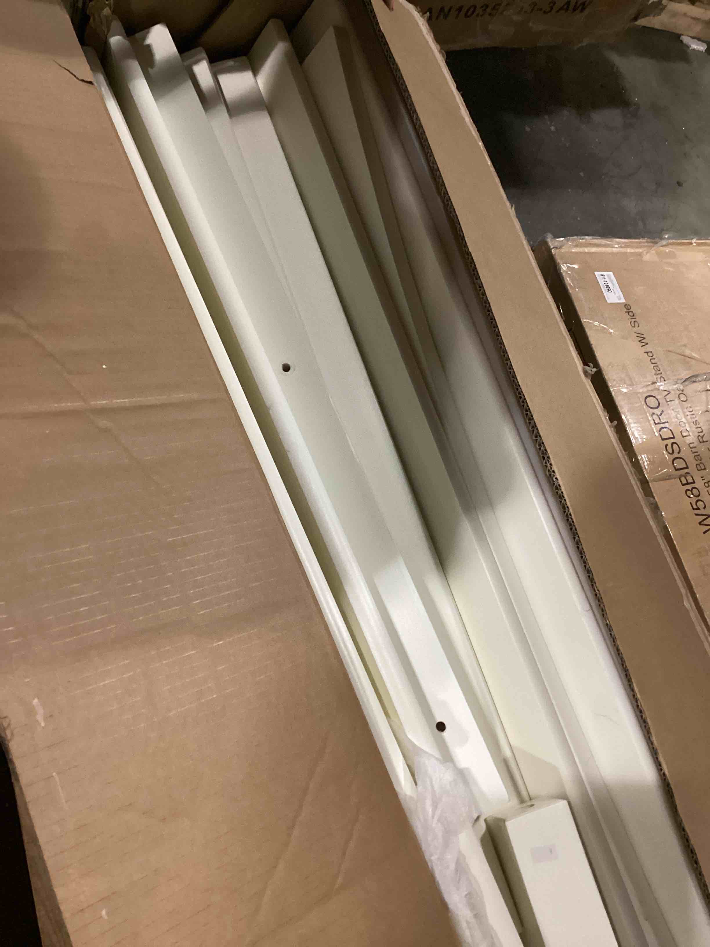 https://s3.amazonaws.com/lotting-images-prod/bidfta/GRN4029669_1707827592910.jpeg