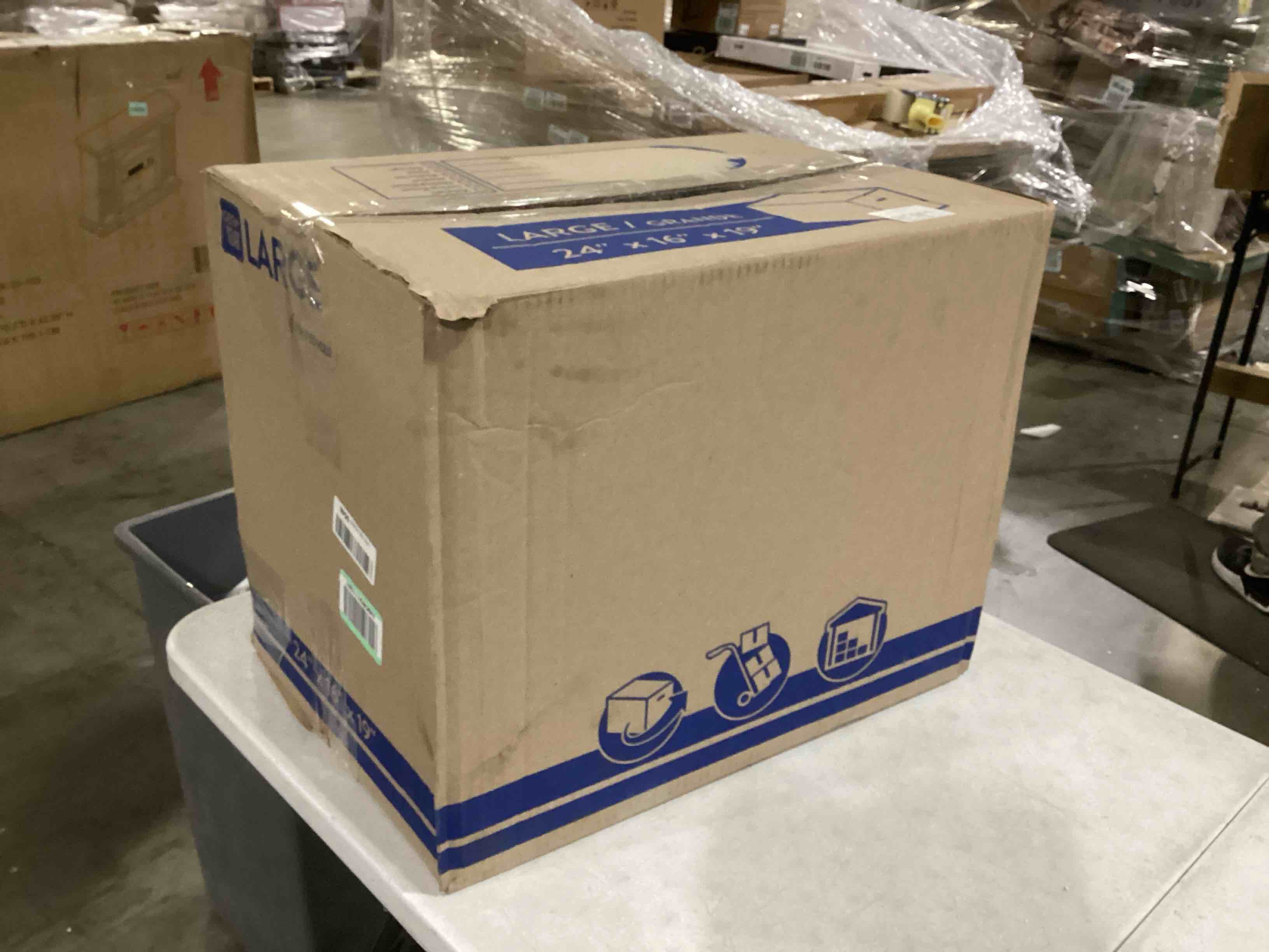 https://s3.amazonaws.com/lotting-images-prod/bidfta/GRN4030674_1709562204781.jpeg