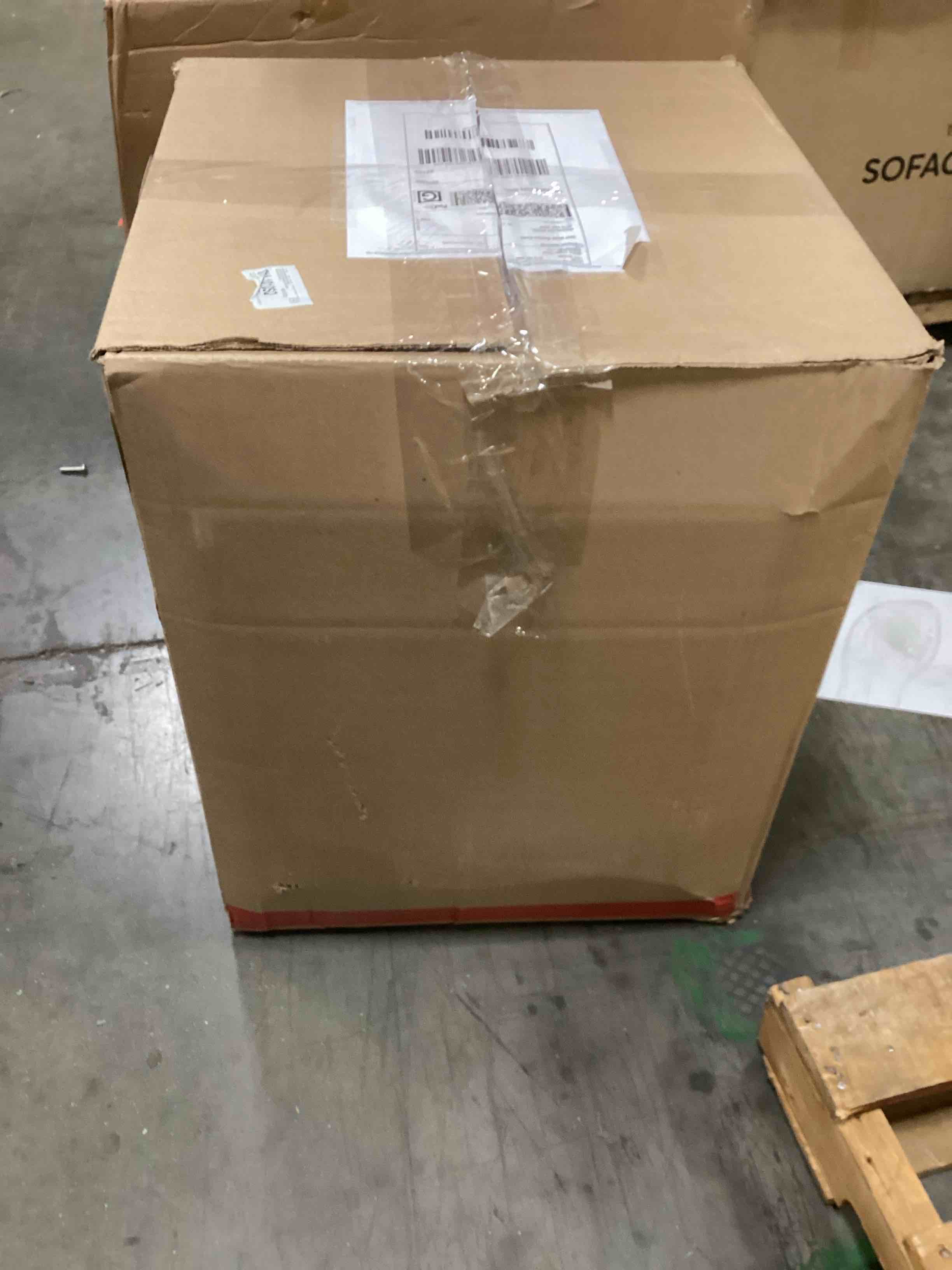 https://s3.amazonaws.com/lotting-images-prod/bidfta/GRN4031723_1703253512489.jpeg
