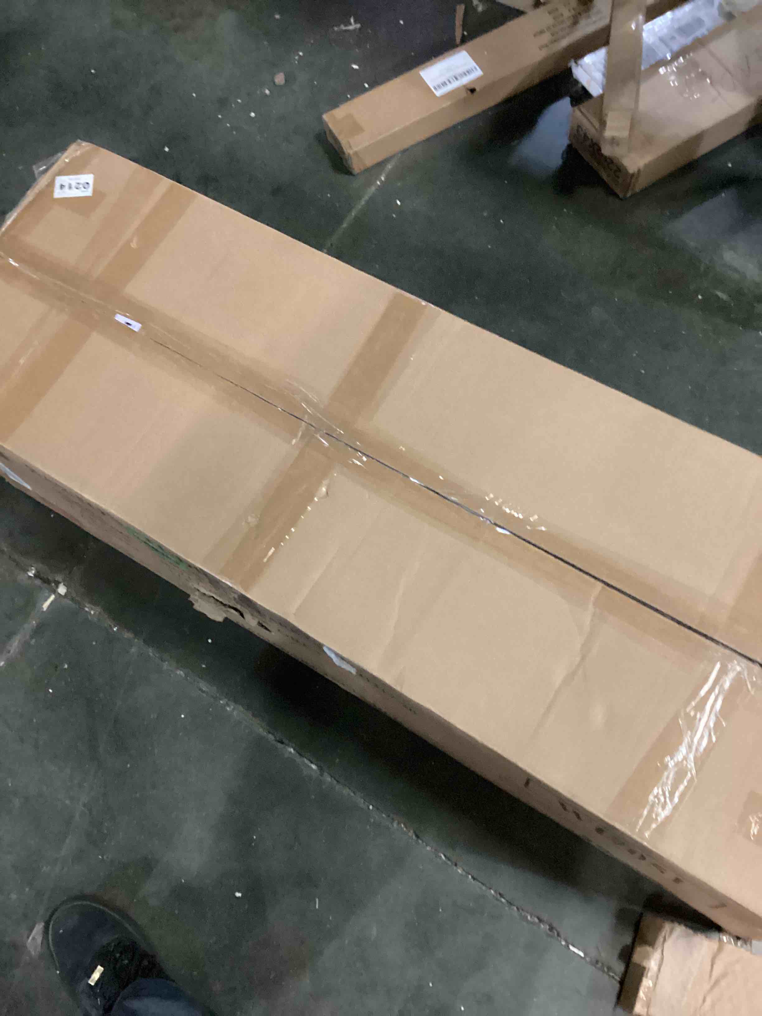 https://s3.amazonaws.com/lotting-images-prod/bidfta/GRN4035800_1707228256380.jpeg