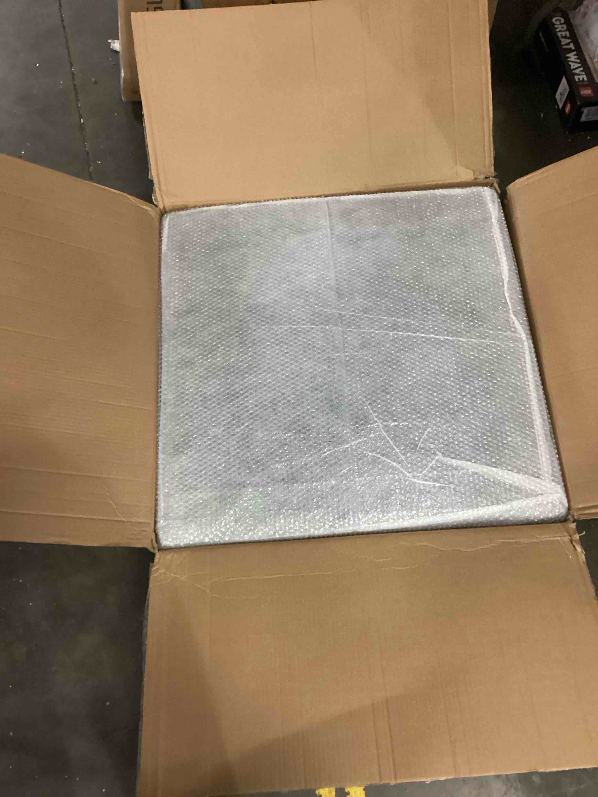 https://s3.amazonaws.com/lotting-images-prod/bidfta/GRN4035887_1707315170652.jpeg