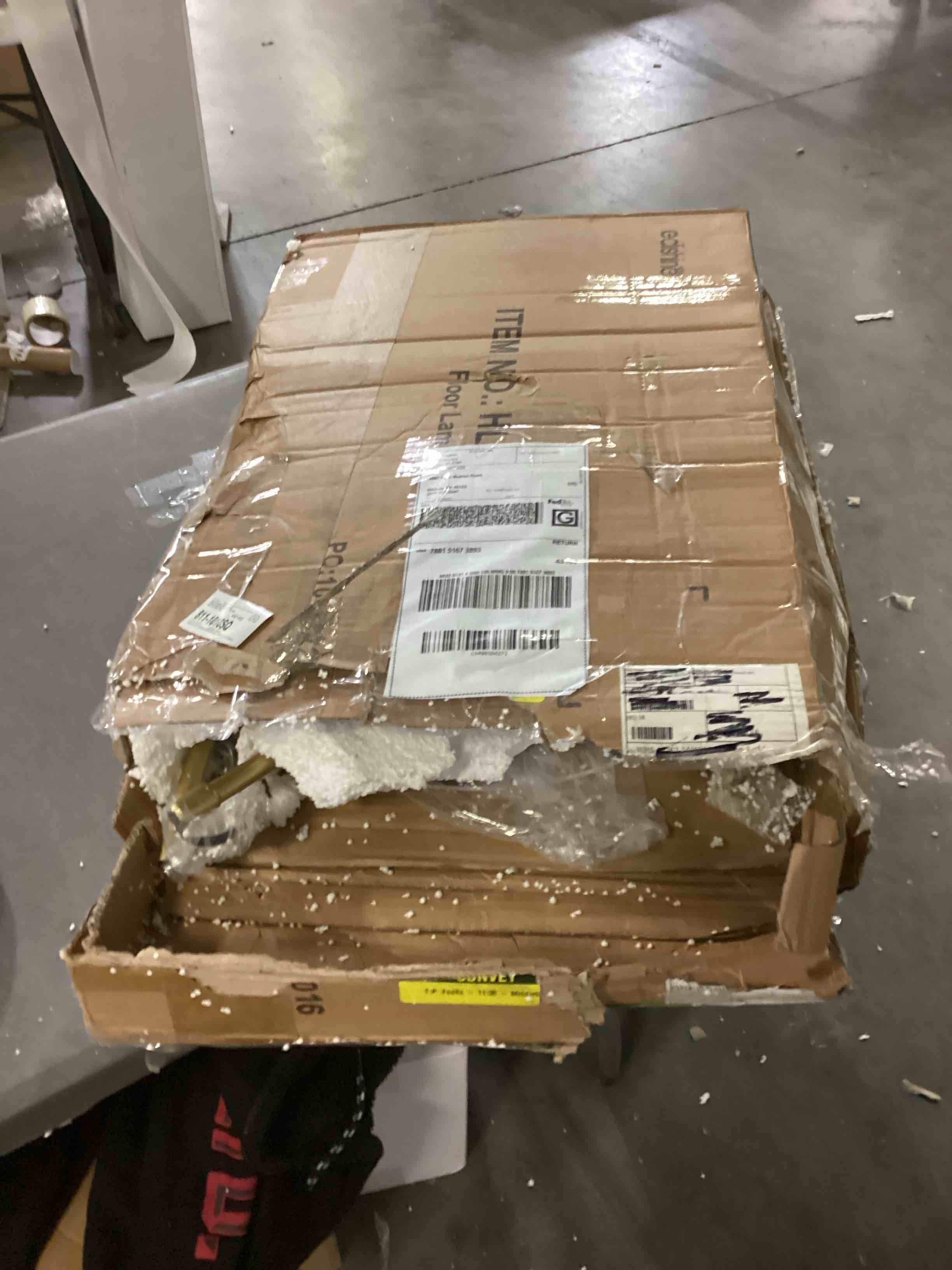 https://s3.amazonaws.com/lotting-images-prod/bidfta/GRN4035912_1707329674552.jpeg