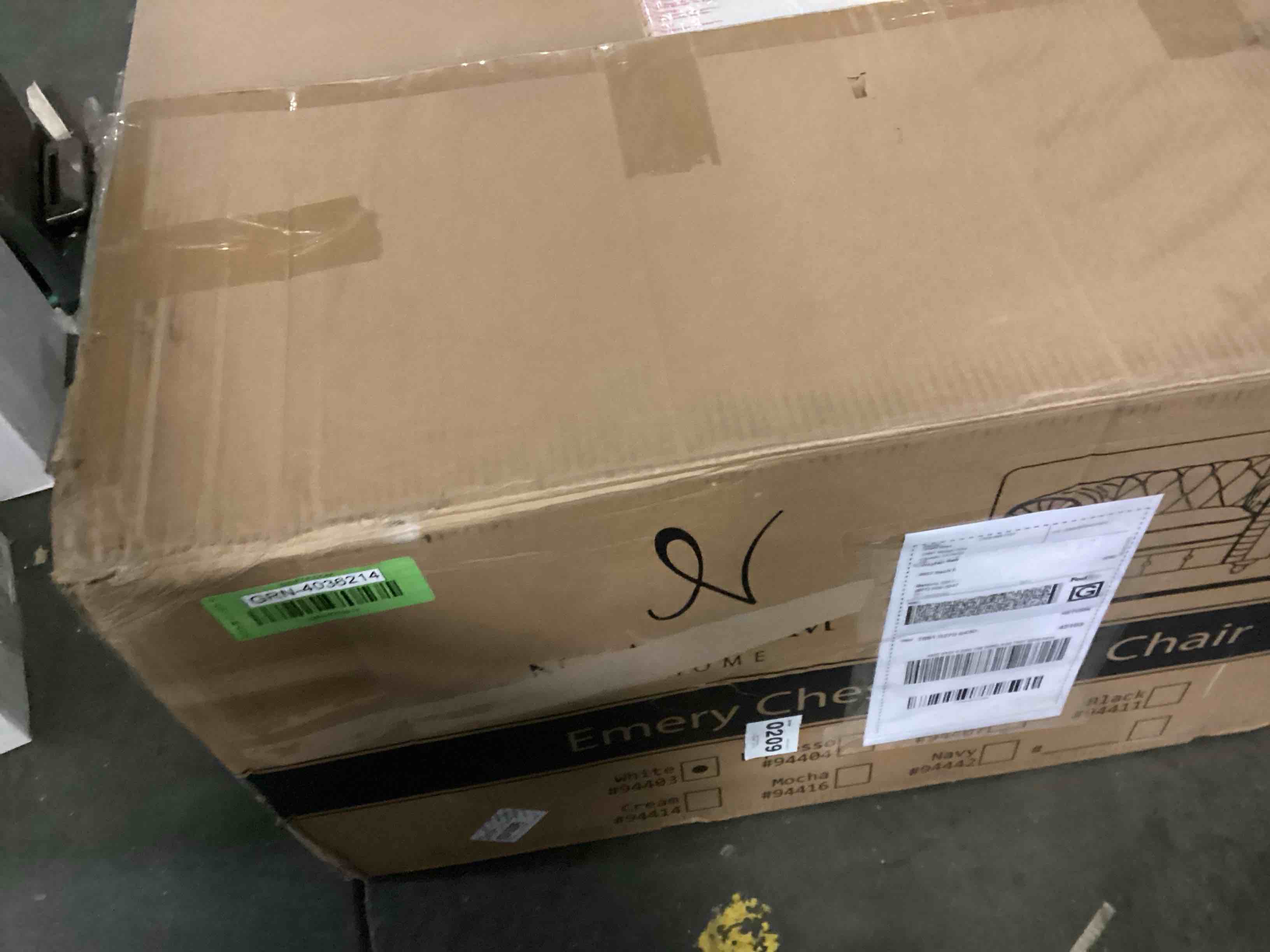 https://s3.amazonaws.com/lotting-images-prod/bidfta/GRN4036214_1708438045062.jpeg
