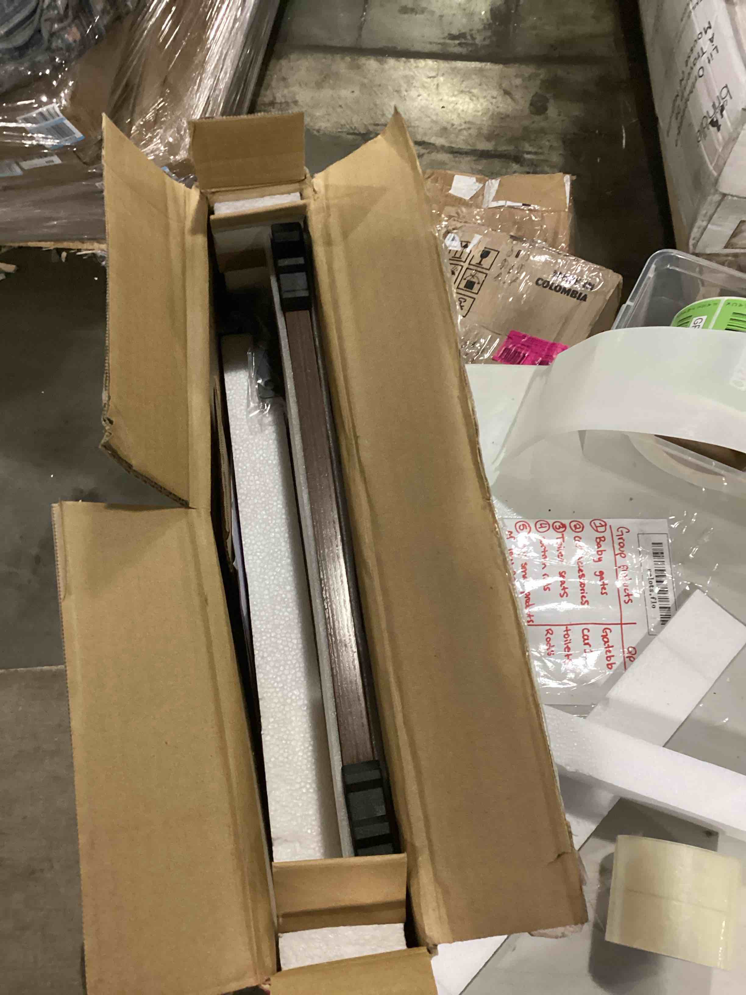 https://s3.amazonaws.com/lotting-images-prod/bidfta/GRN4037212_1707394911151.jpeg