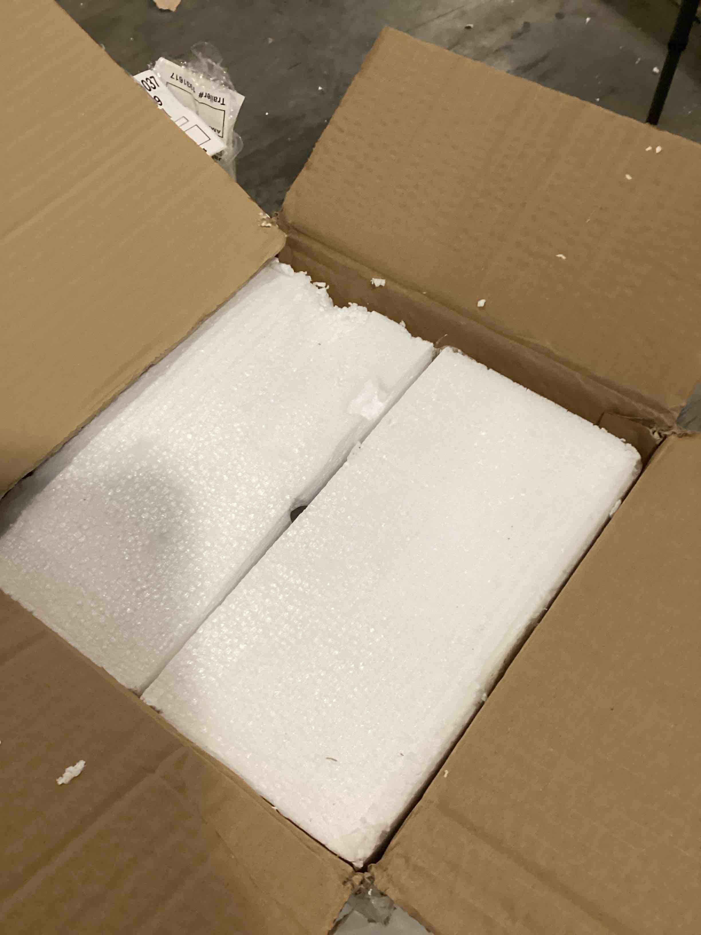https://s3.amazonaws.com/lotting-images-prod/bidfta/GRN4037443_1707754567704.jpeg