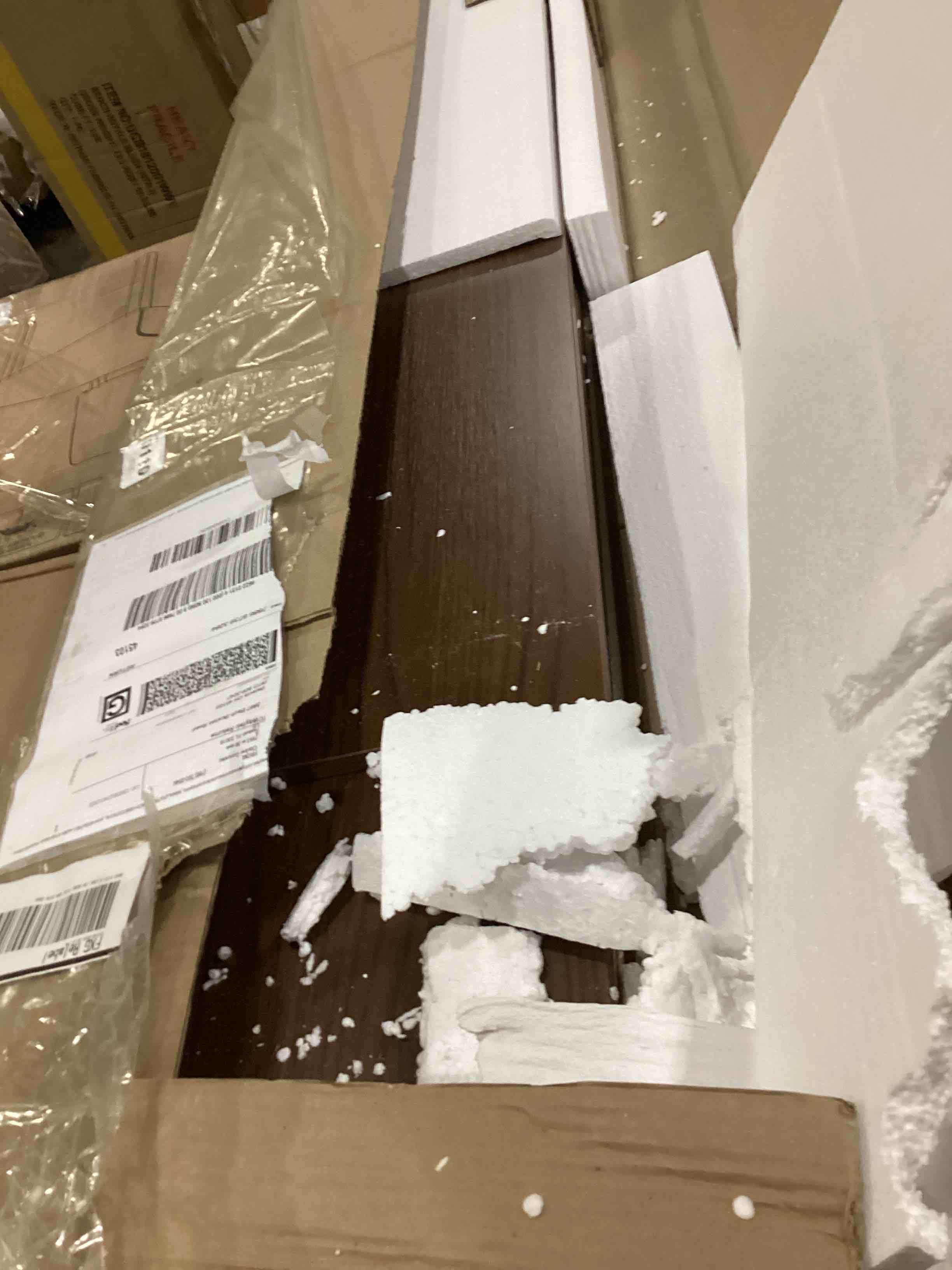 https://s3.amazonaws.com/lotting-images-prod/bidfta/GRN4038125_1708451390331.jpeg