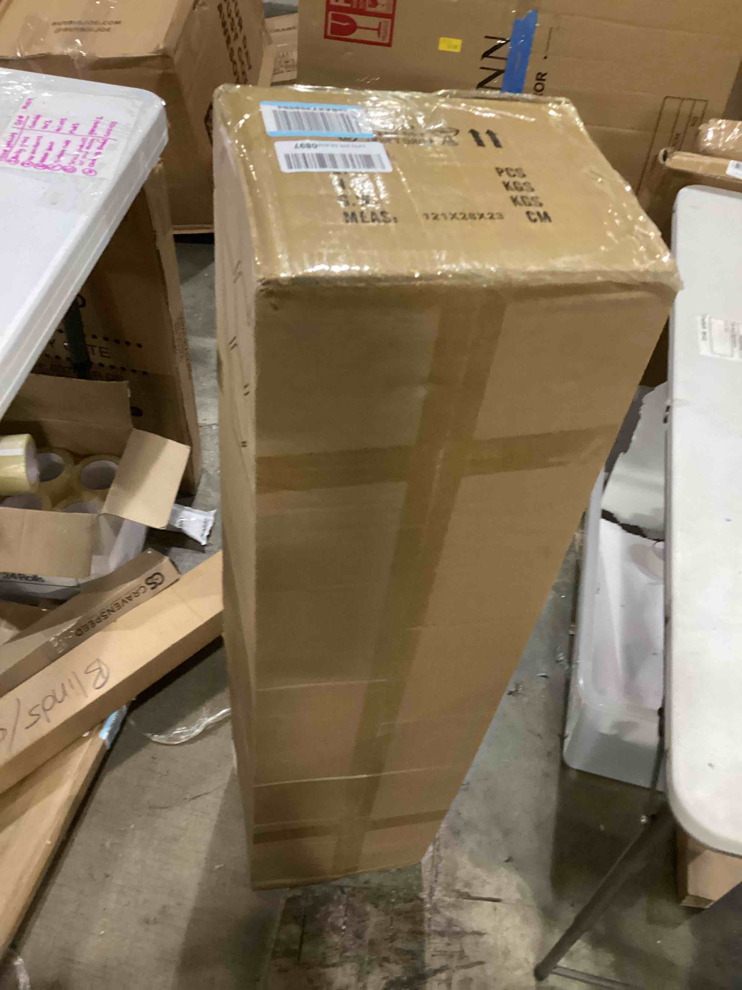 https://s3.amazonaws.com/lotting-images-prod/bidfta/GRN4038867_1707329079866.jpeg