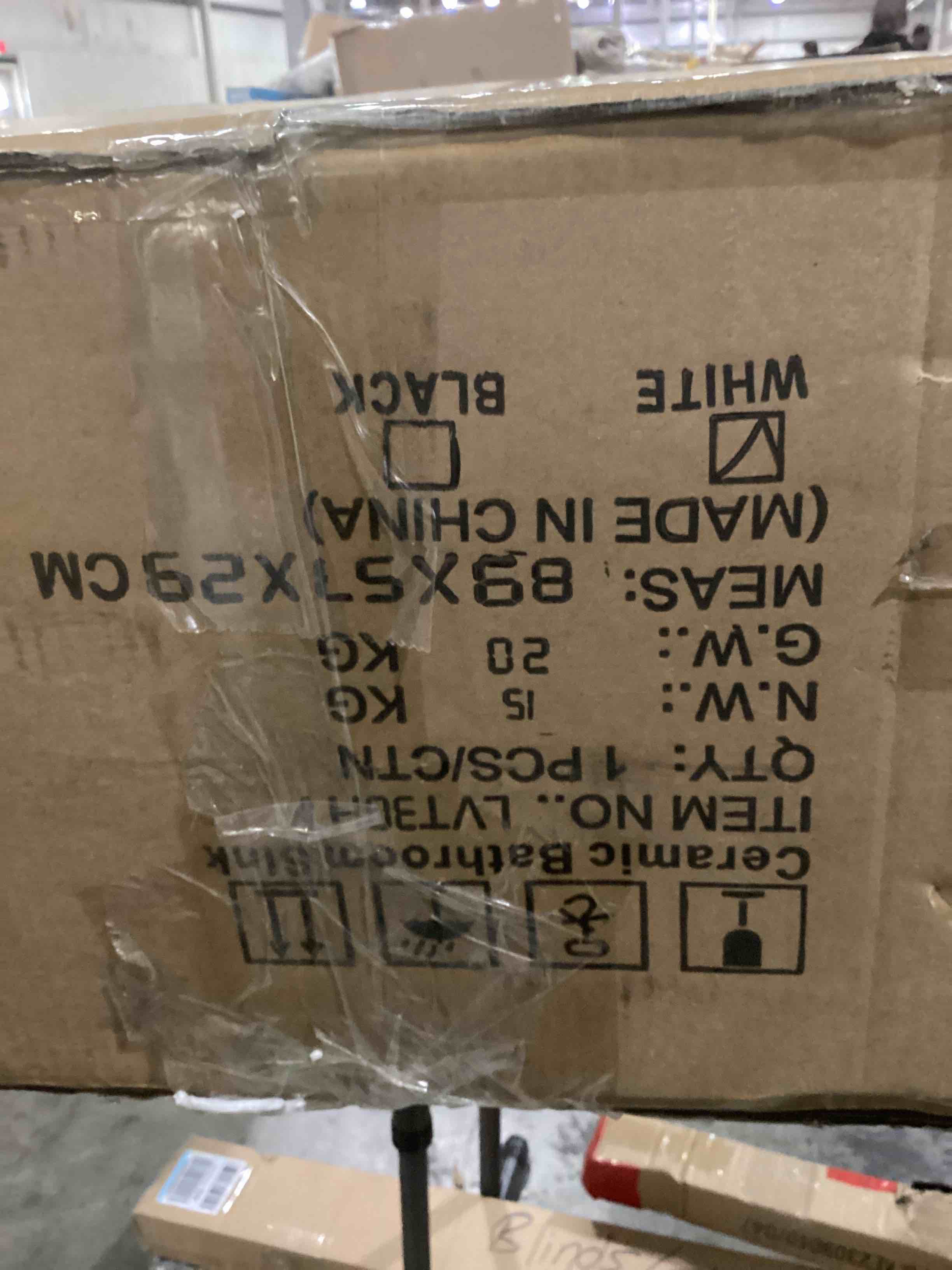 https://s3.amazonaws.com/lotting-images-prod/bidfta/GRN4039062_1707503680492.jpeg
