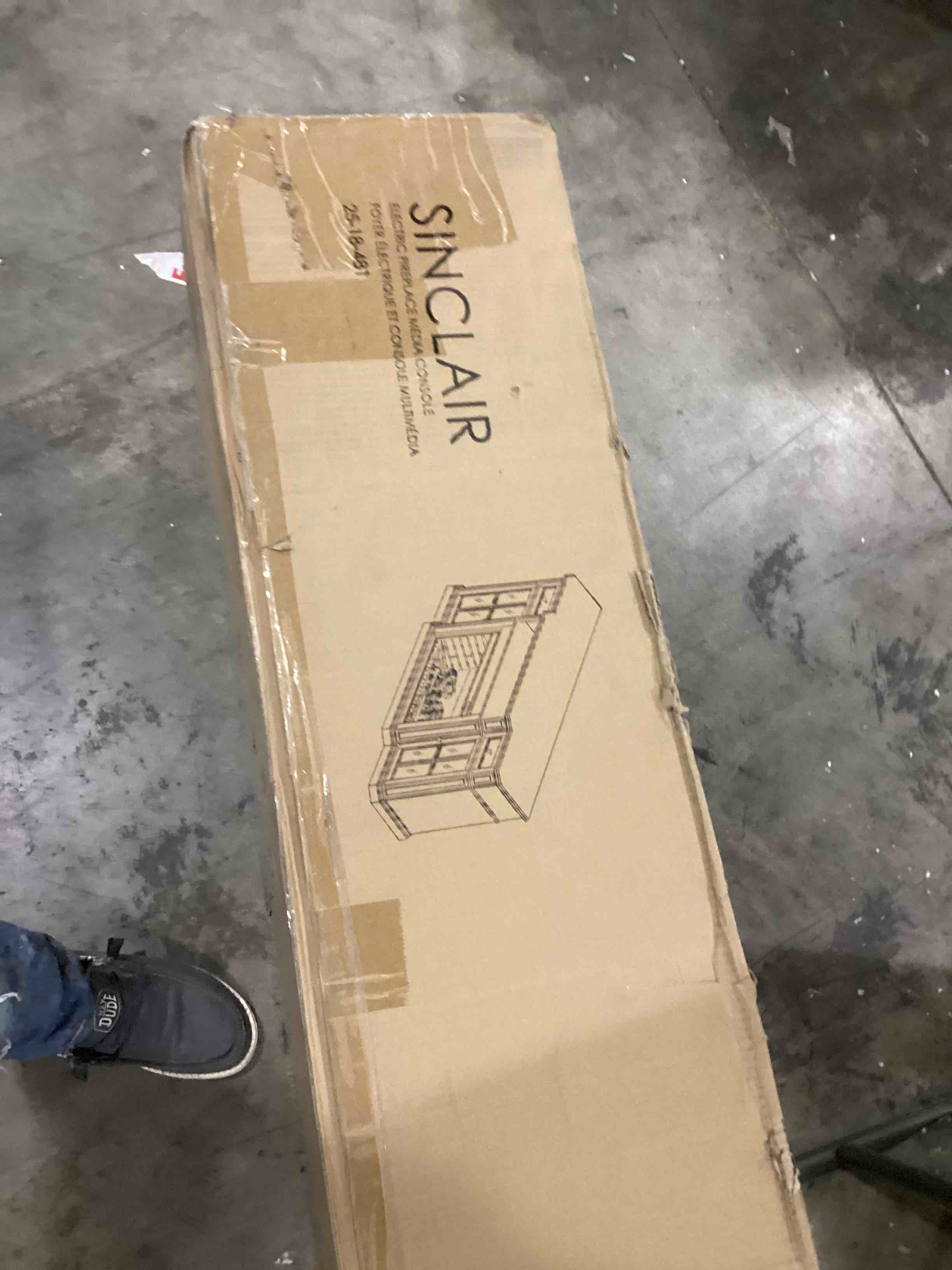 https://s3.amazonaws.com/lotting-images-prod/bidfta/GRN4039160_1707833891755.jpeg
