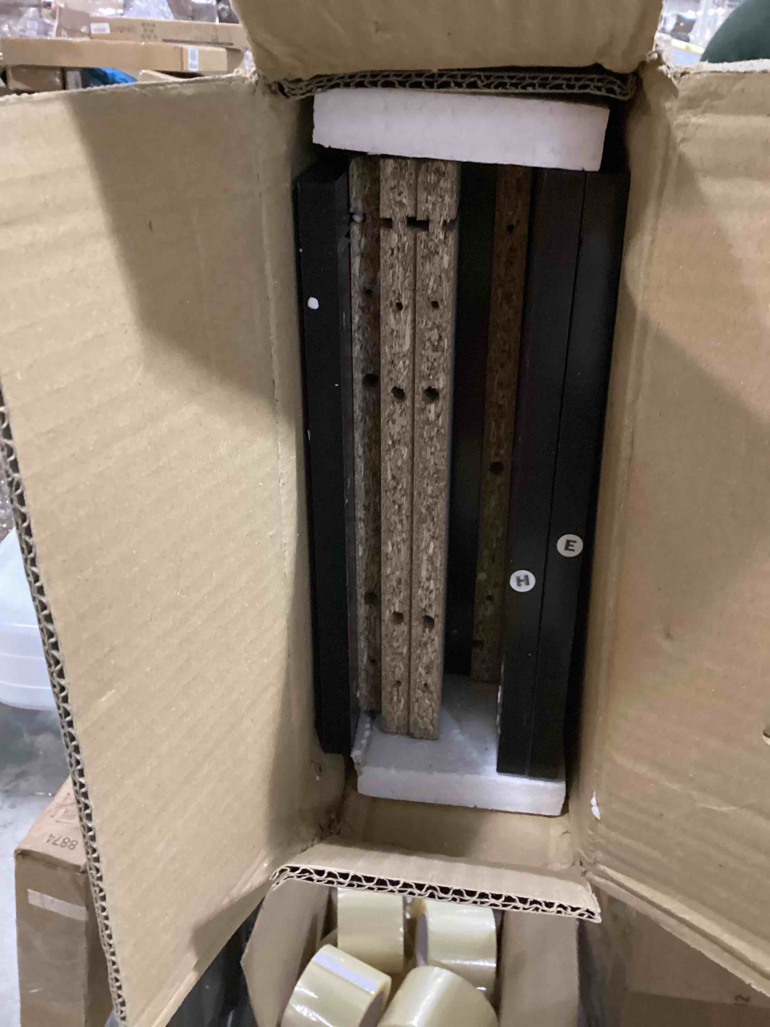https://s3.amazonaws.com/lotting-images-prod/bidfta/GRN4039559_1708099967465.jpeg