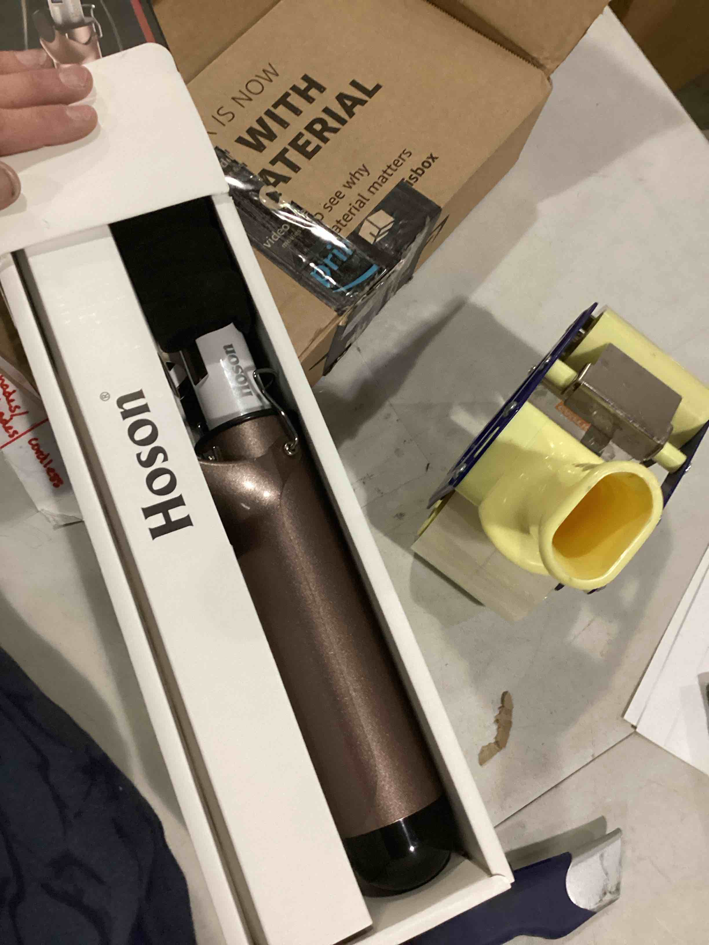 https://s3.amazonaws.com/lotting-images-prod/bidfta/GRN4039924_1708964856772.jpeg