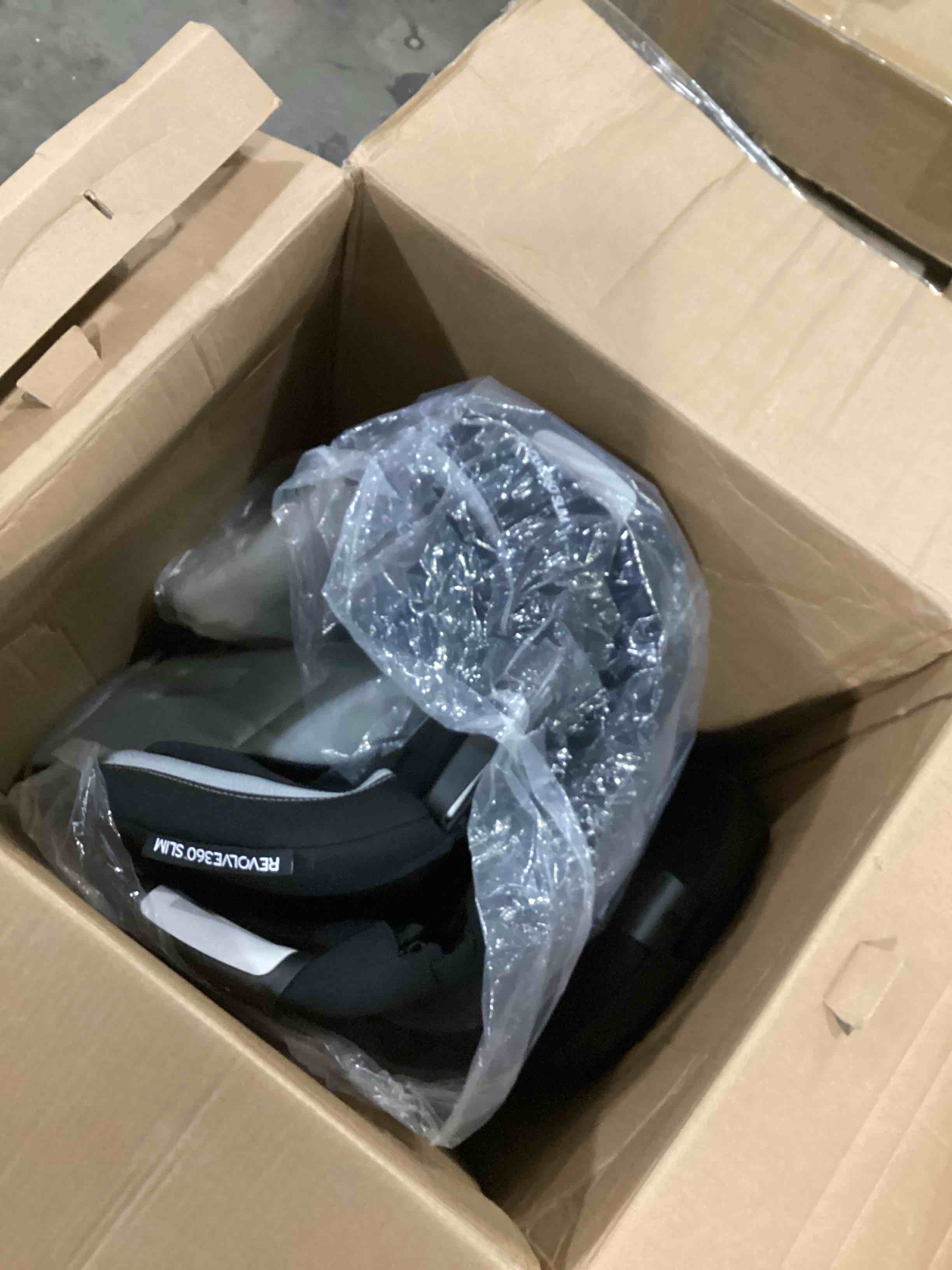 https://s3.amazonaws.com/lotting-images-prod/bidfta/GRN4039932_1708966139197.jpeg