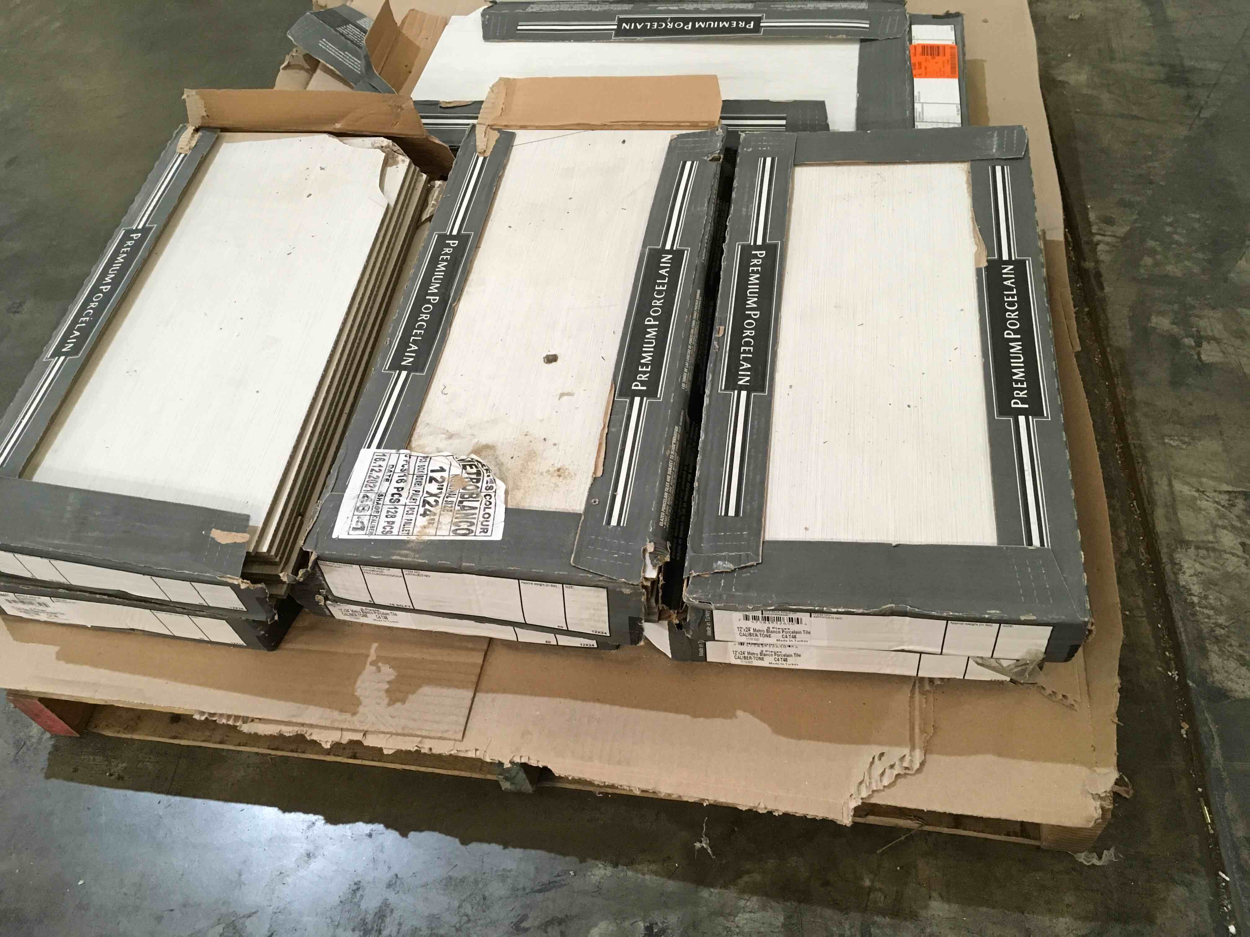 https://s3.amazonaws.com/lotting-images-prod/bidfta/GRN4067376_1686841033737.jpeg
