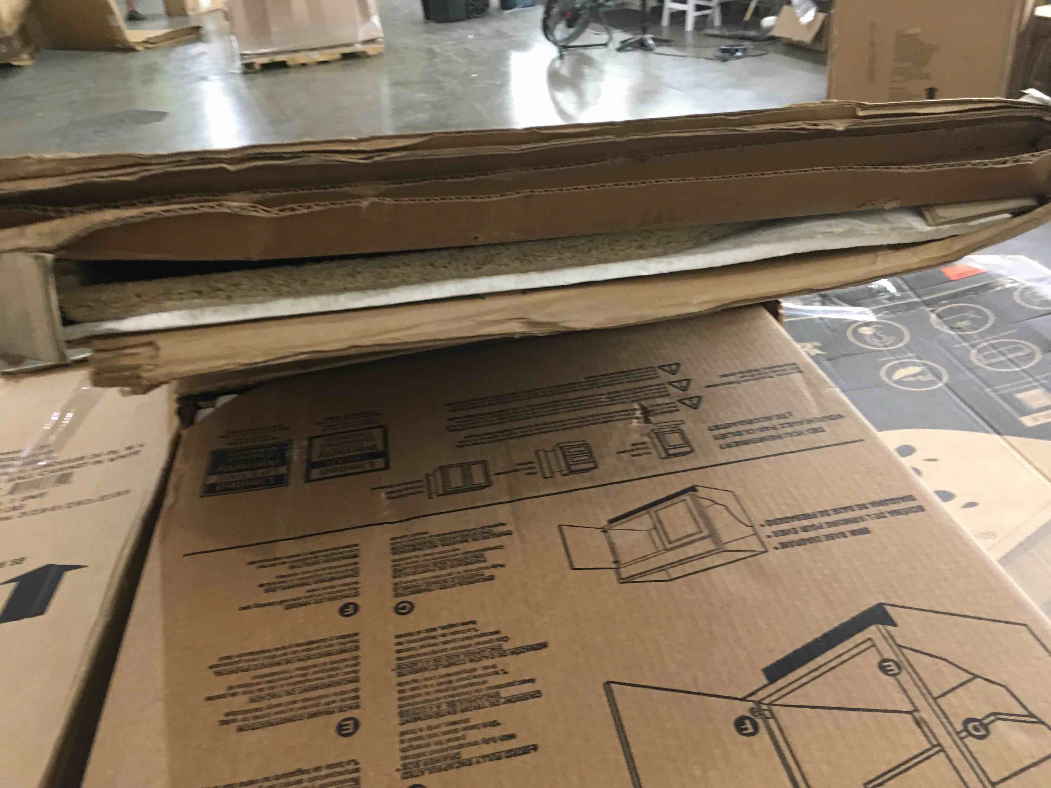 https://s3.amazonaws.com/lotting-images-prod/bidfta/GRN4068031_1687459894951.jpeg