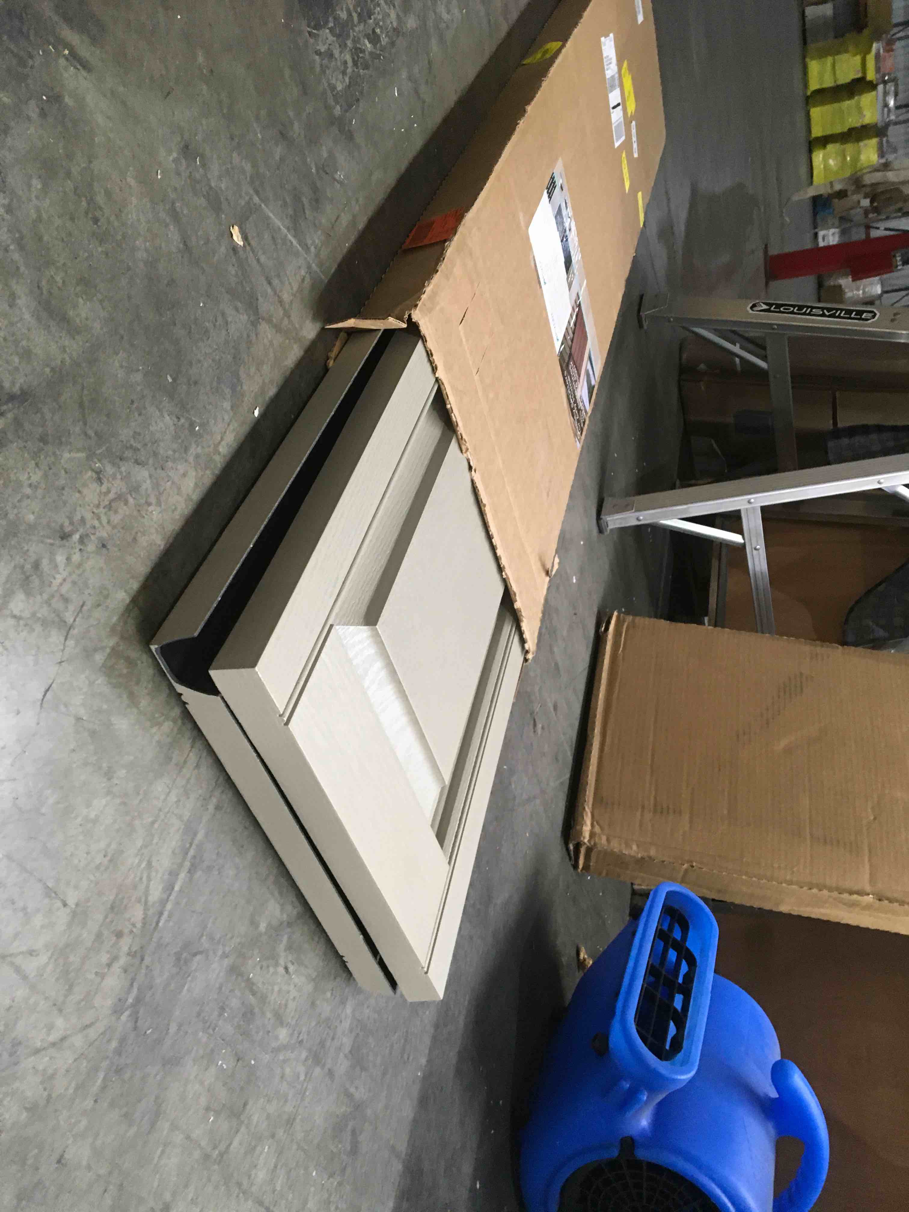https://s3.amazonaws.com/lotting-images-prod/bidfta/GRN4068639_1687521981471.jpeg