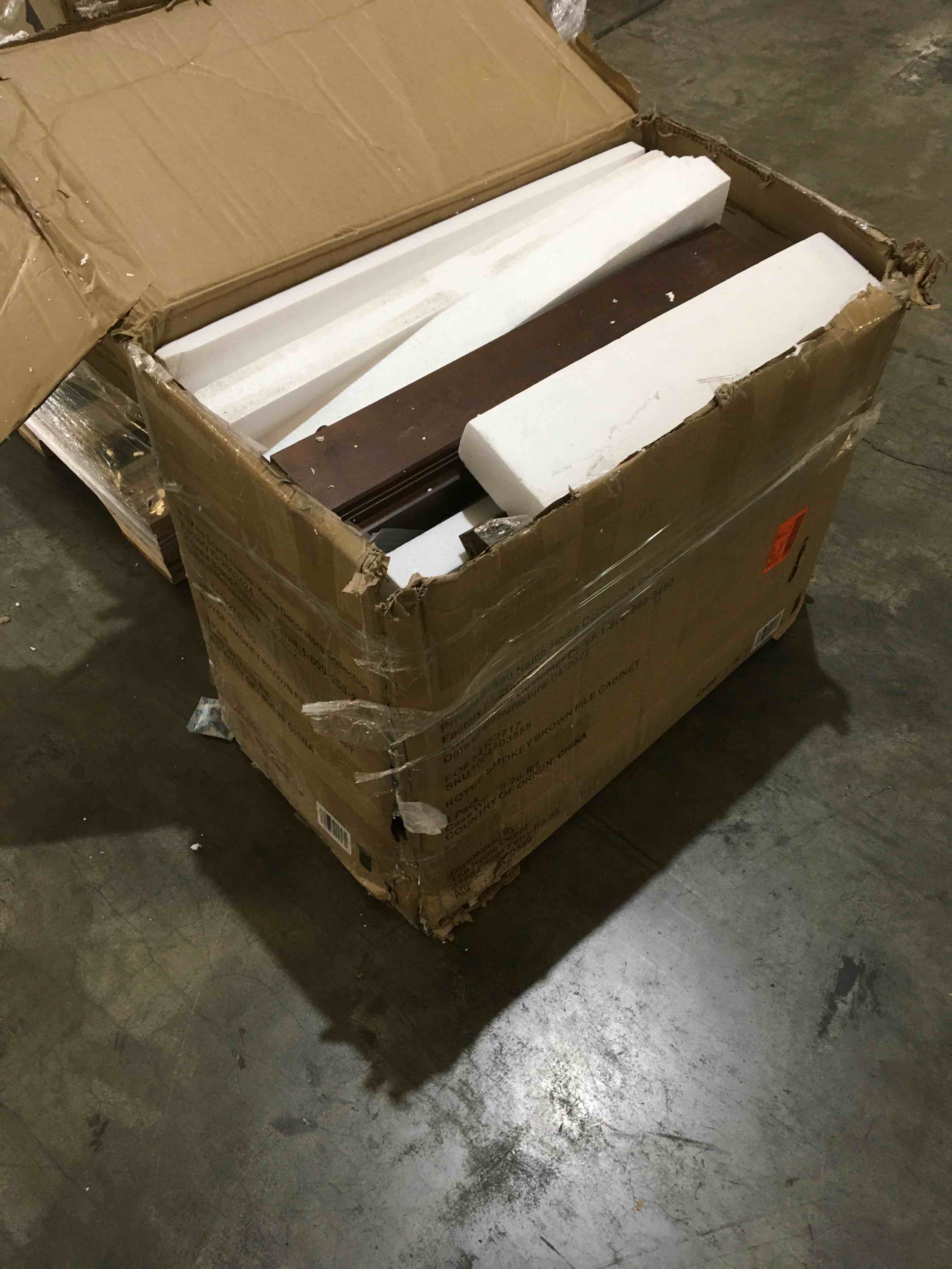 https://s3.amazonaws.com/lotting-images-prod/bidfta/GRN4068725_1687547352837.jpeg