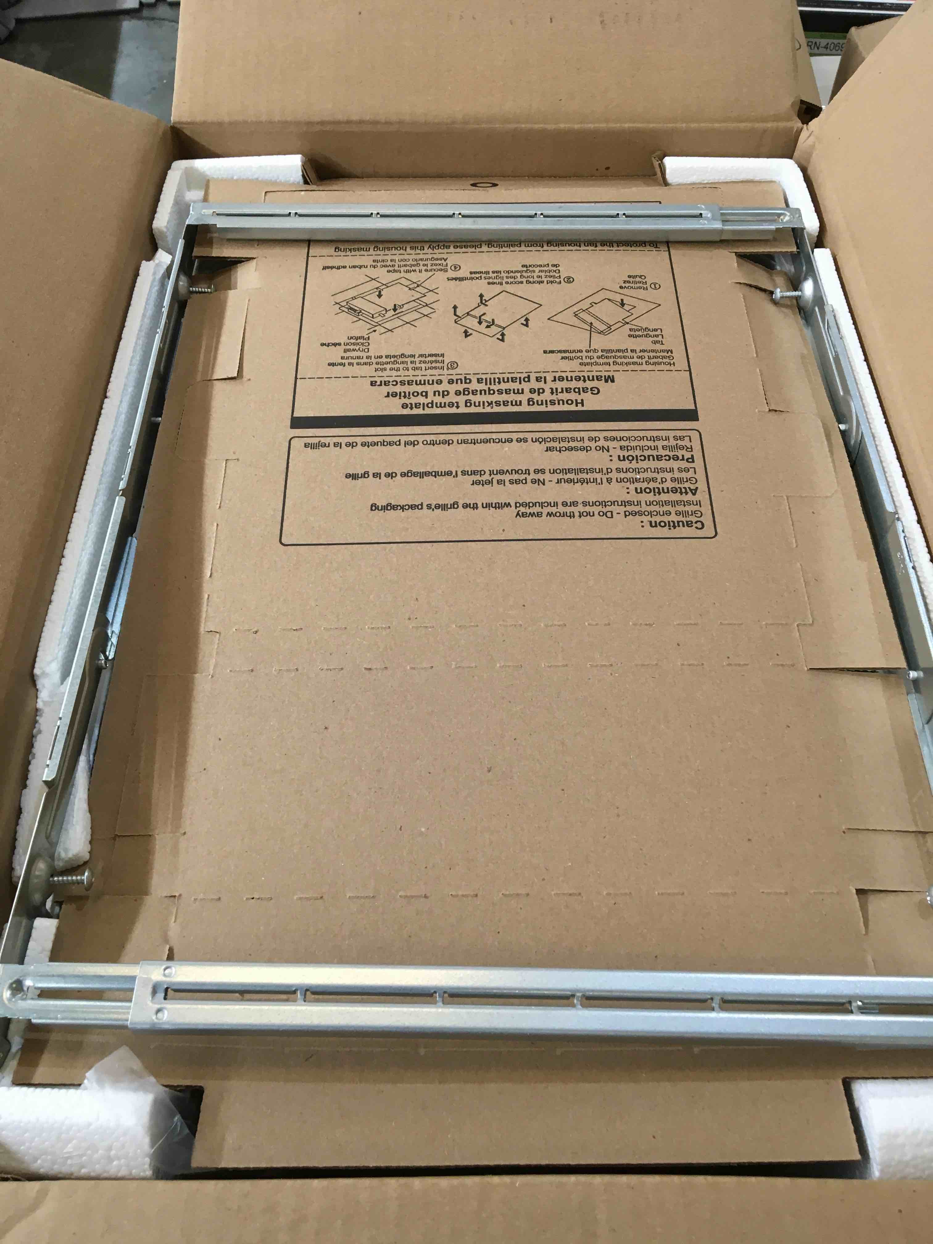 https://s3.amazonaws.com/lotting-images-prod/bidfta/GRN4069426_1688752456103.jpeg