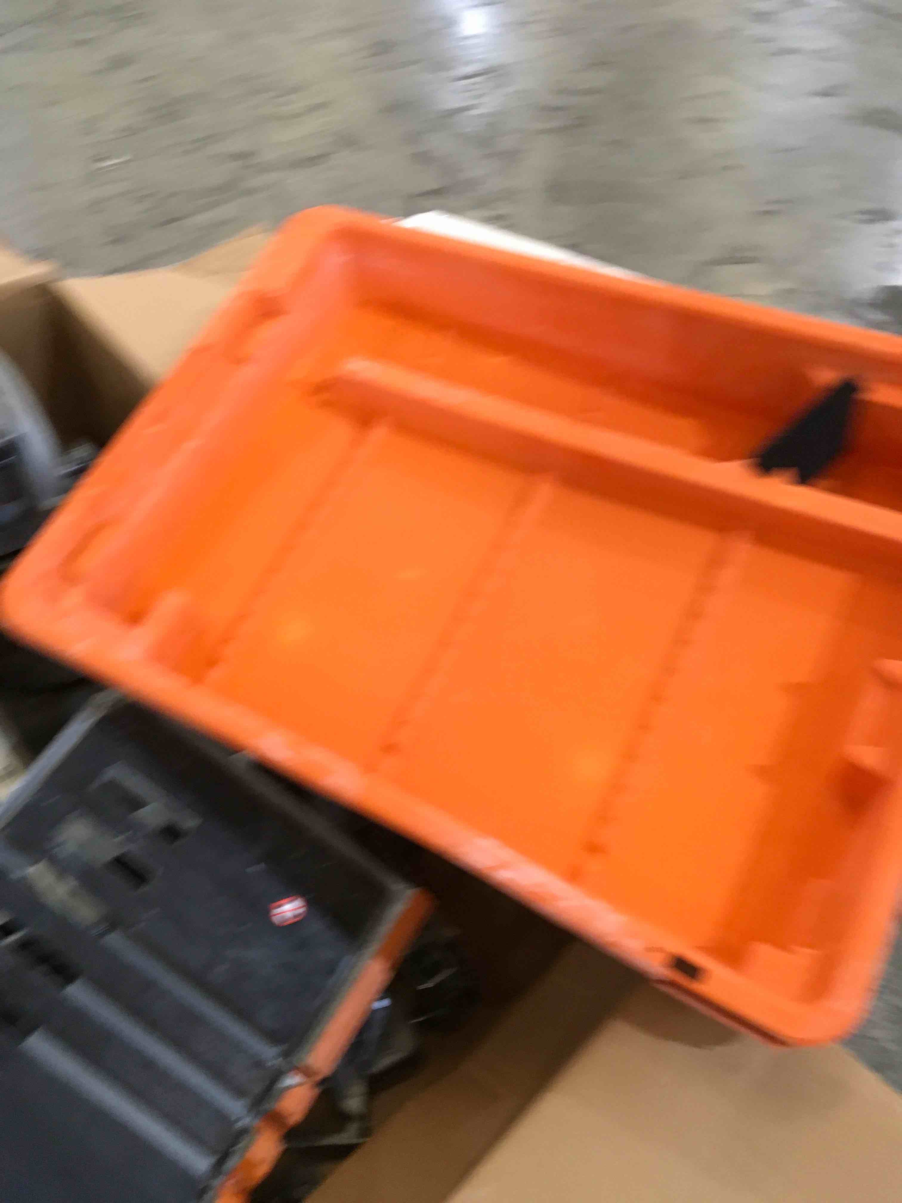 https://s3.amazonaws.com/lotting-images-prod/bidfta/GRN4069874_1689345964661.jpeg