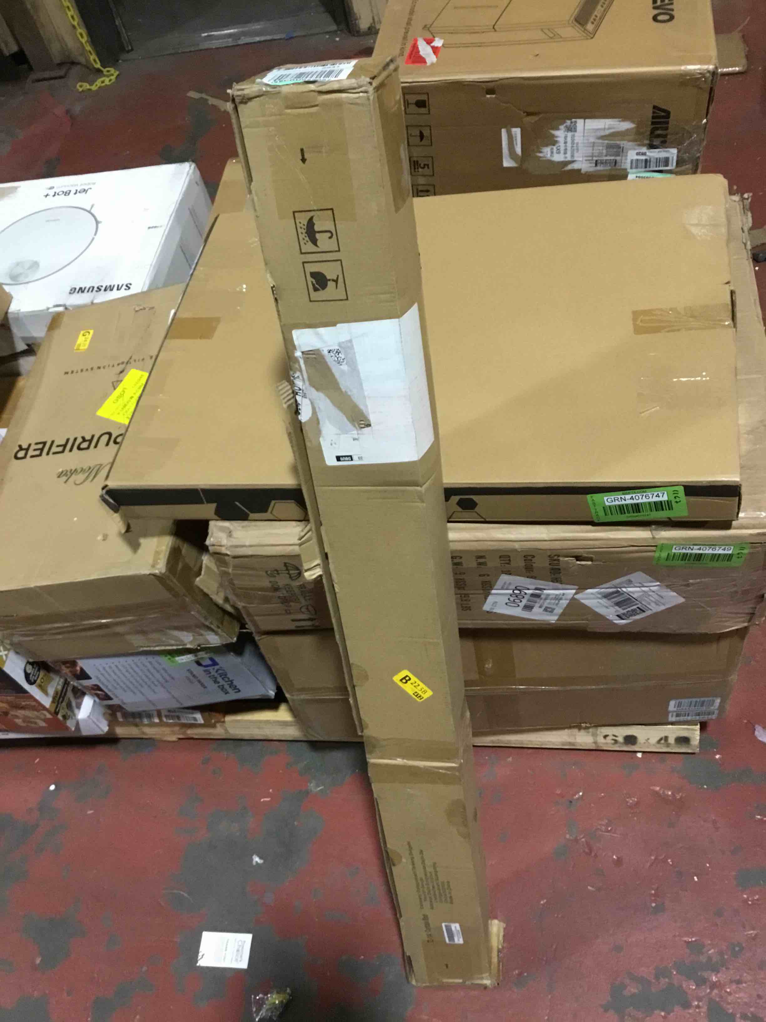 https://s3.amazonaws.com/lotting-images-prod/bidfta/GRN4076748_1709822819183.jpeg