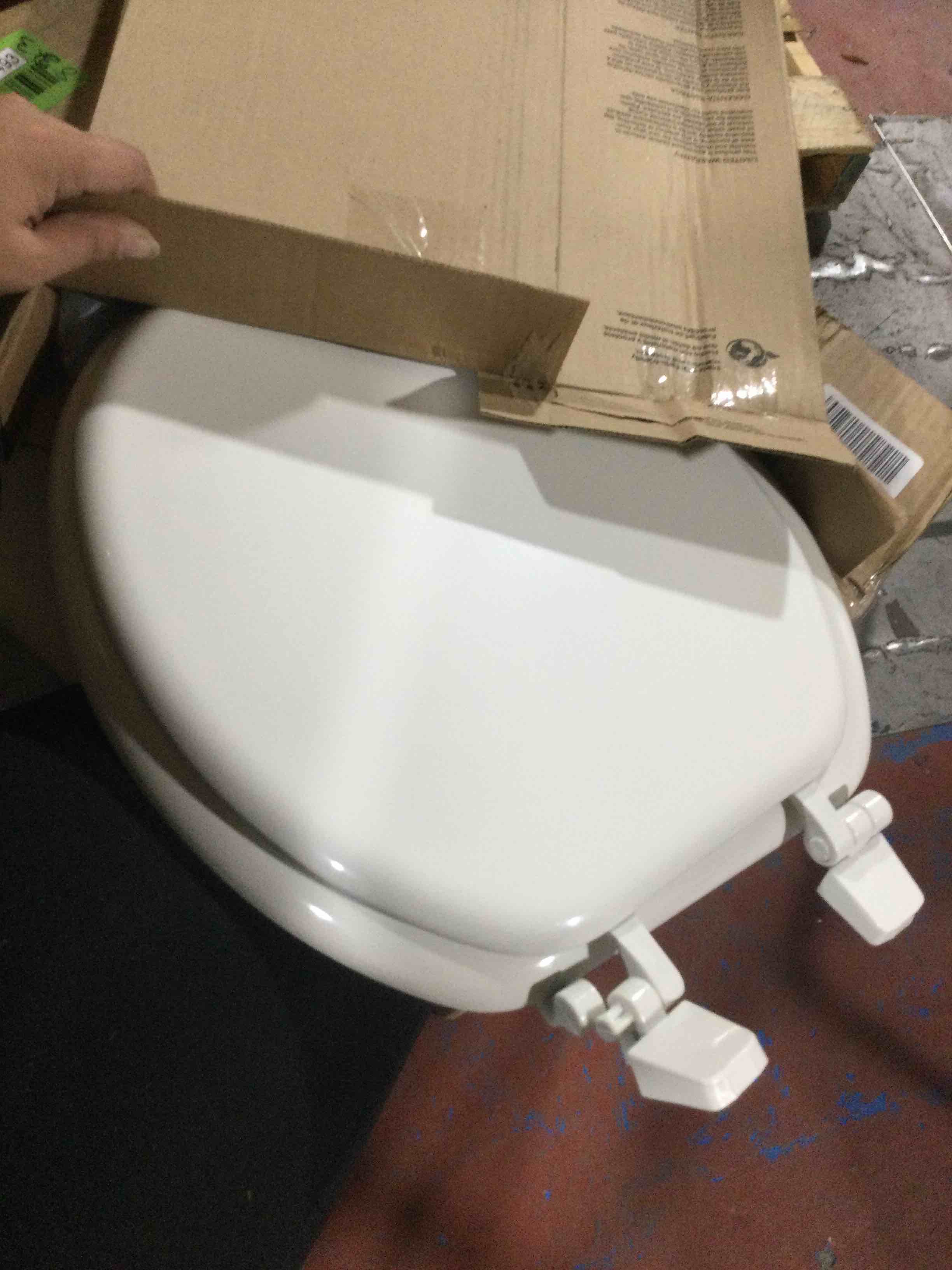 https://s3.amazonaws.com/lotting-images-prod/bidfta/GRN4077494_1708460239812.jpeg