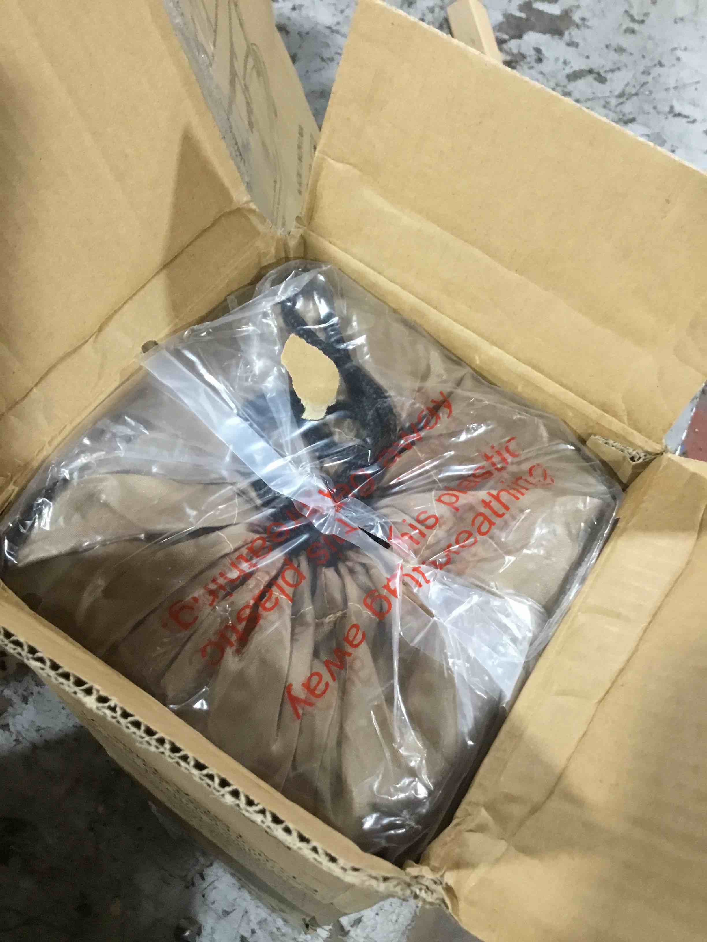 https://s3.amazonaws.com/lotting-images-prod/bidfta/GRN4077702_1708705404534.jpeg