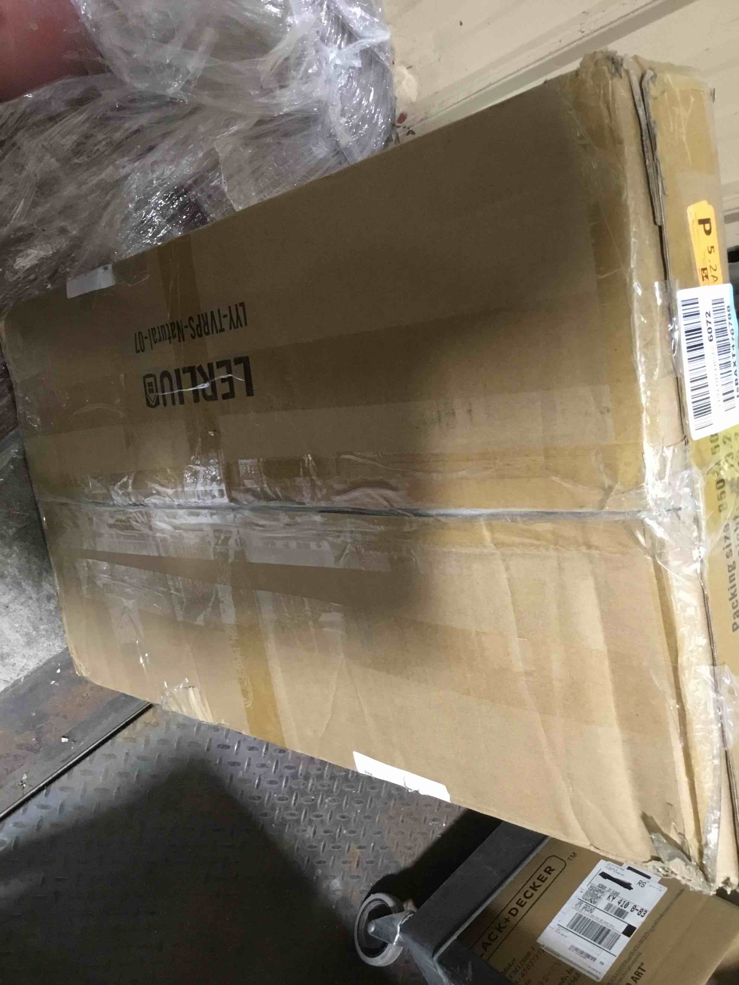 https://s3.amazonaws.com/lotting-images-prod/bidfta/GRN4078523_1710947810317.jpeg