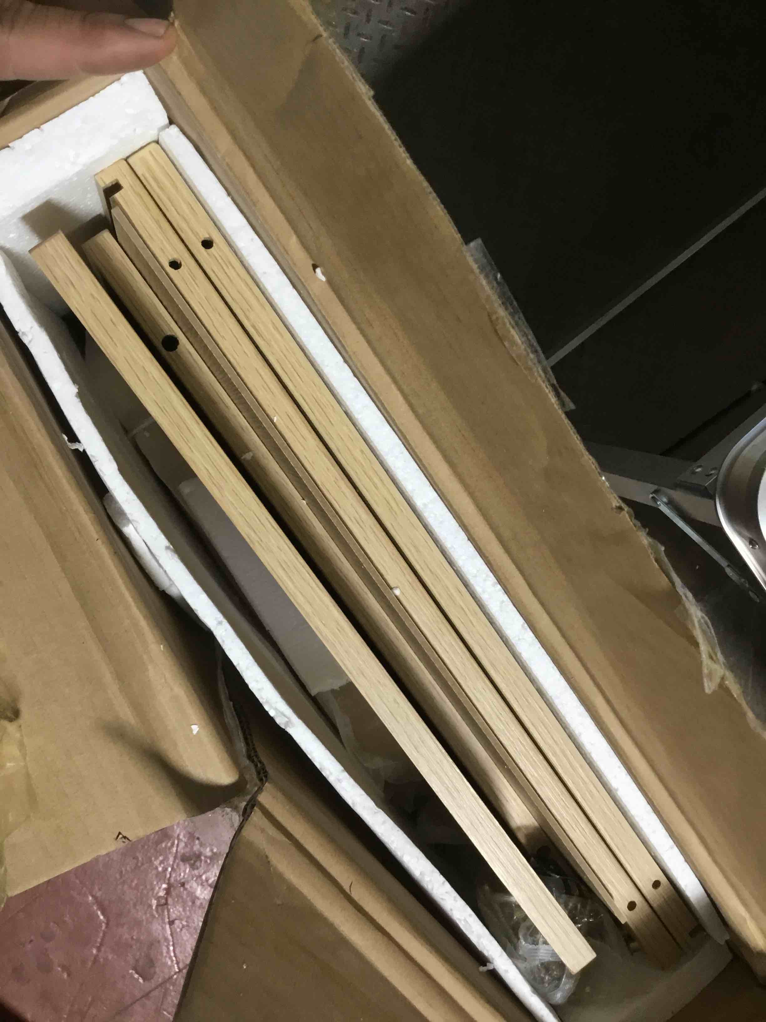 https://s3.amazonaws.com/lotting-images-prod/bidfta/GRN4078523_1710947939370.jpeg