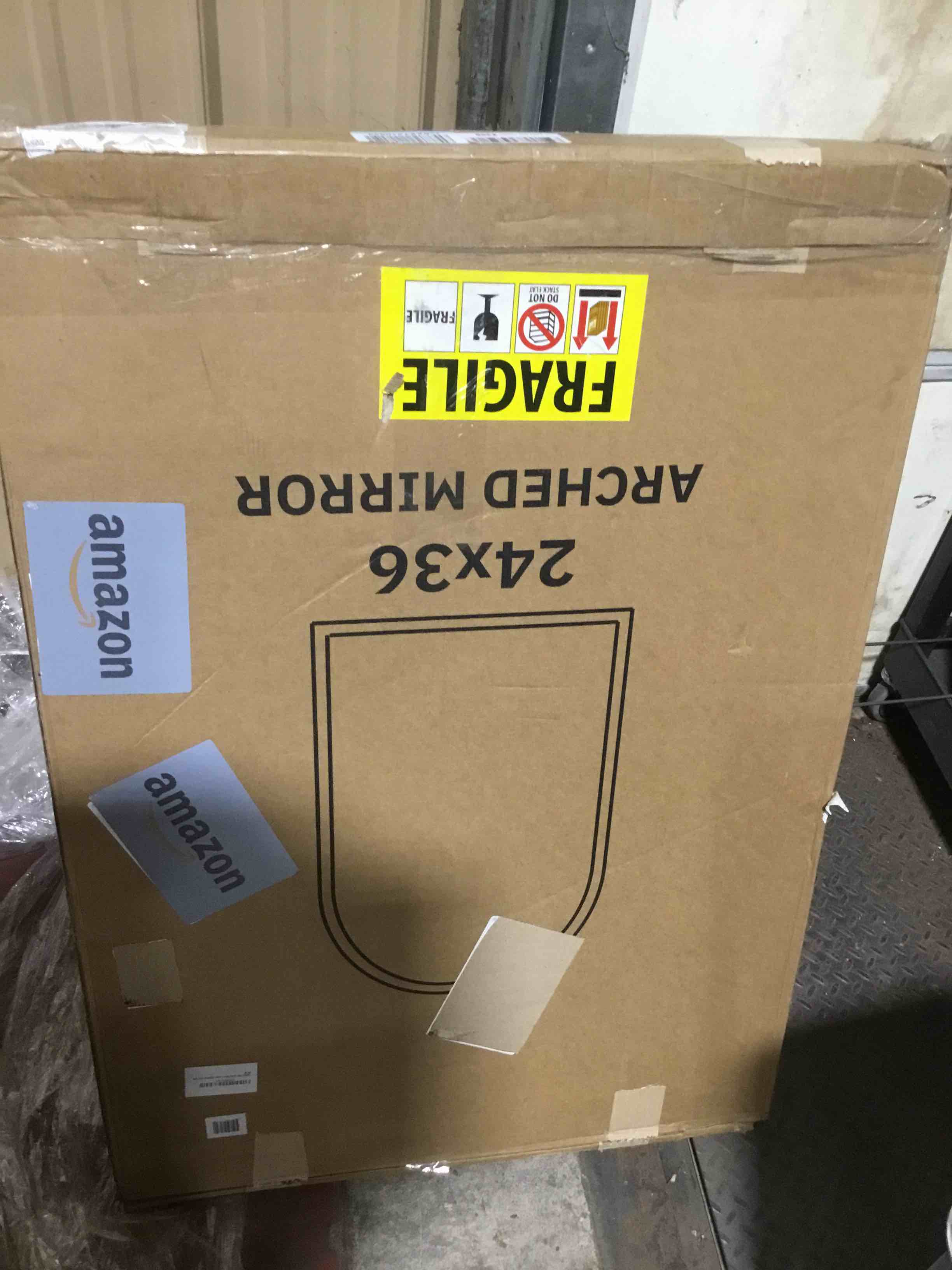 https://s3.amazonaws.com/lotting-images-prod/bidfta/GRN4078524_1710942364637.jpeg