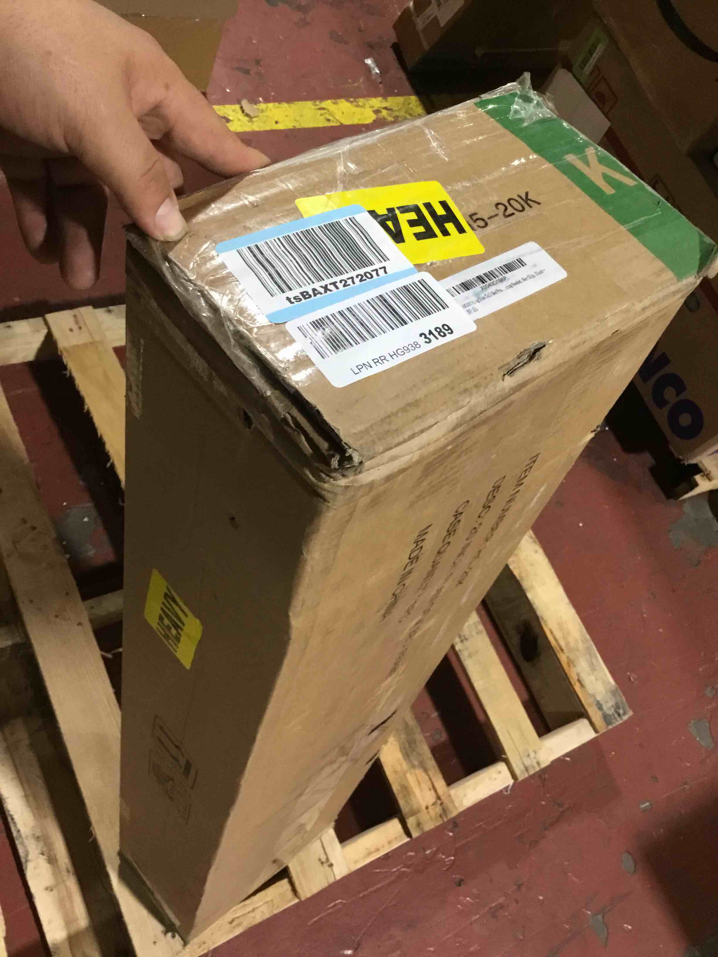 https://s3.amazonaws.com/lotting-images-prod/bidfta/GRN4078852_1712067536004.jpeg