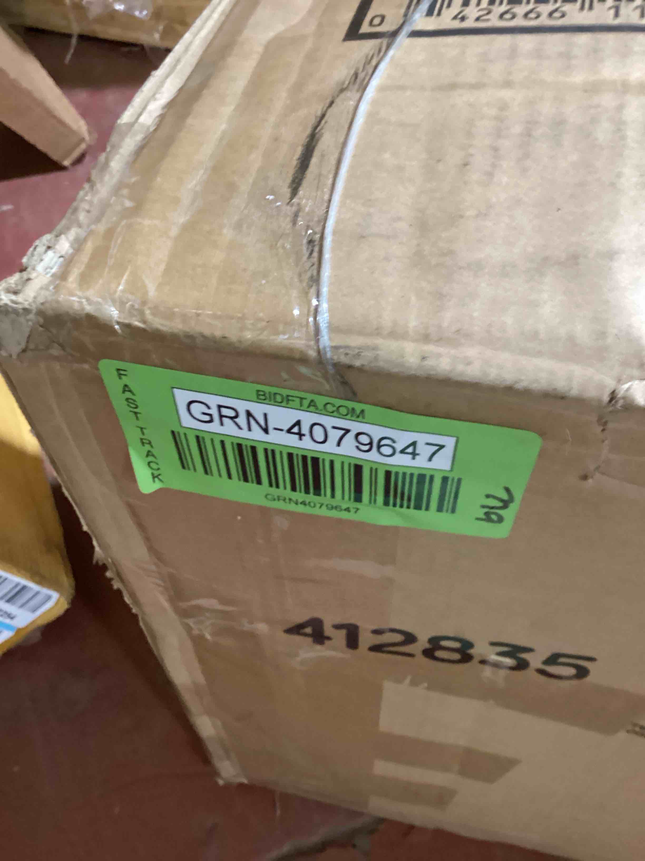 https://s3.amazonaws.com/lotting-images-prod/bidfta/GRN4079647_1708360637032.jpeg