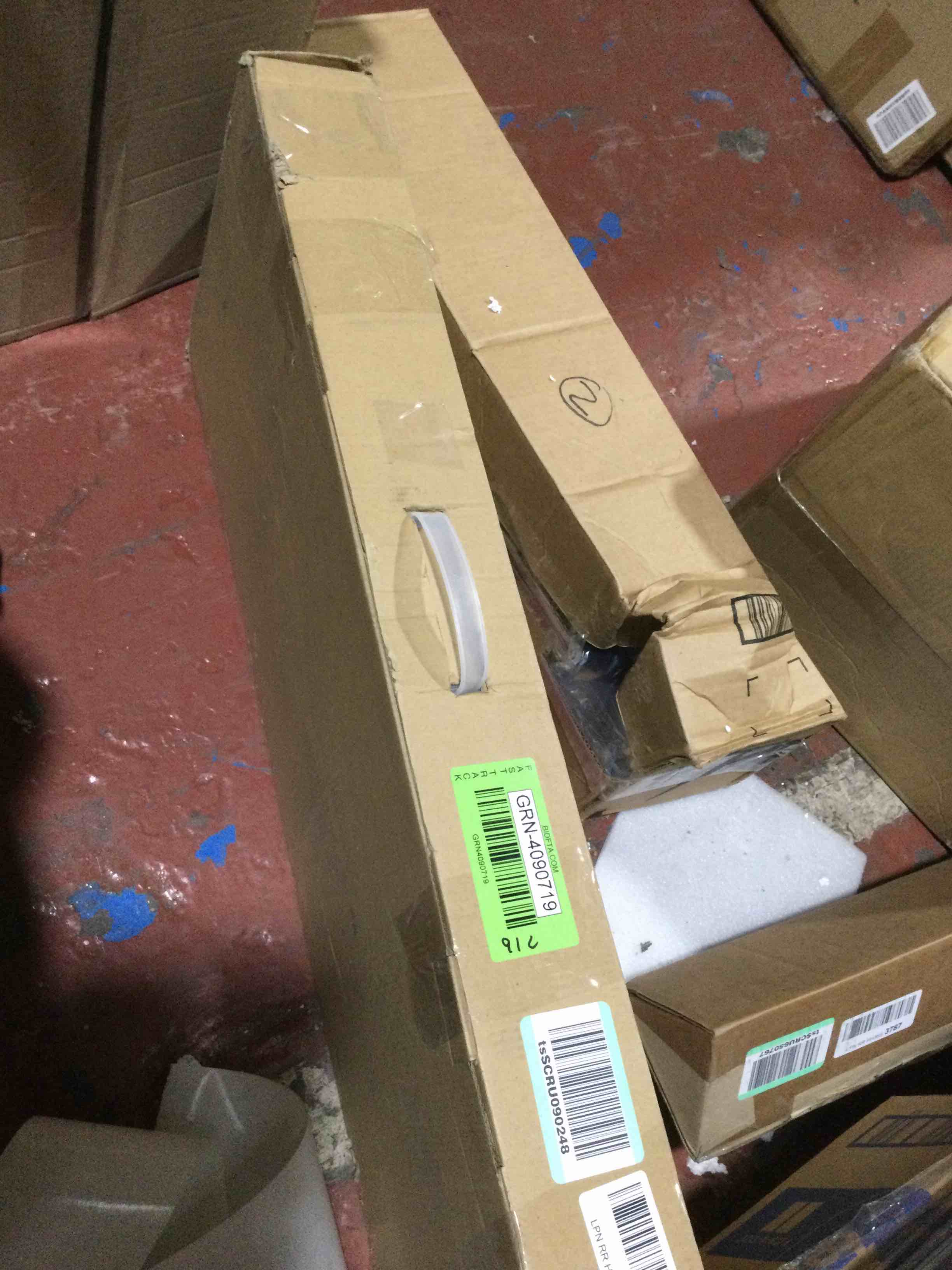 https://s3.amazonaws.com/lotting-images-prod/bidfta/GRN4090719_1708963384936.jpeg