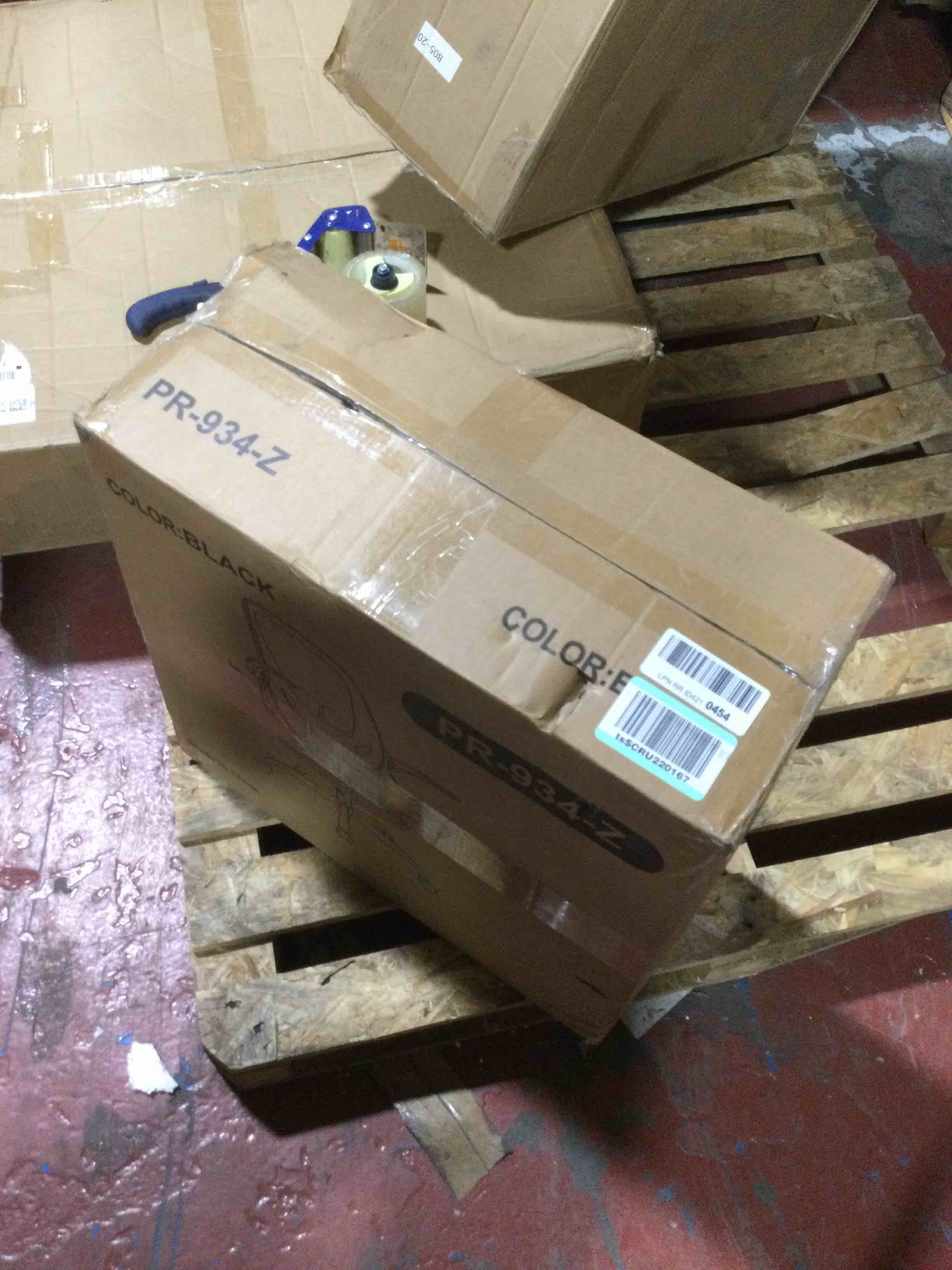 https://s3.amazonaws.com/lotting-images-prod/bidfta/GRN4090776_1708973114688.jpeg